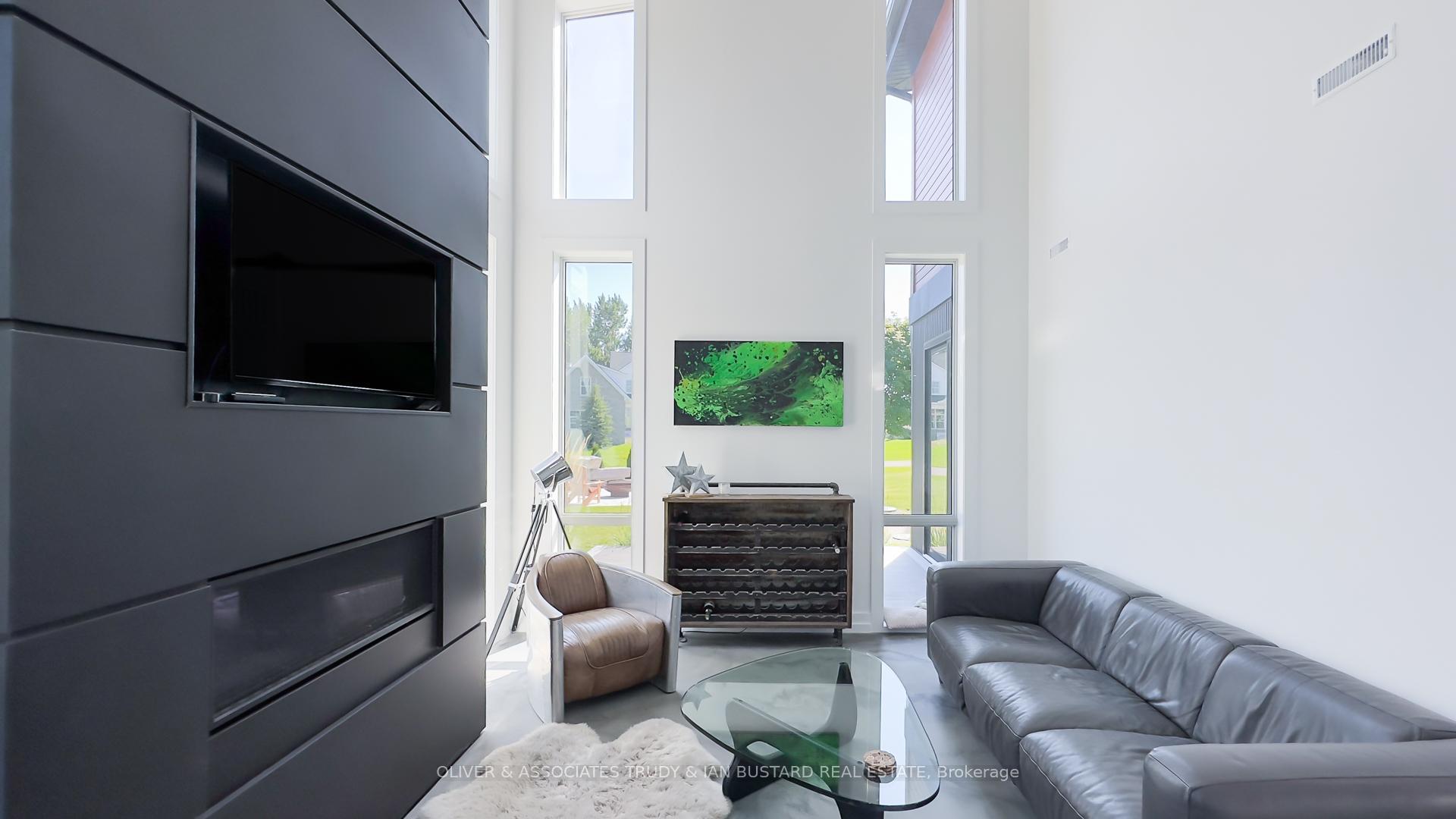 Photo 8 of 71858 Sunridge Crescent, Bluewater, Hay — HOMEH
