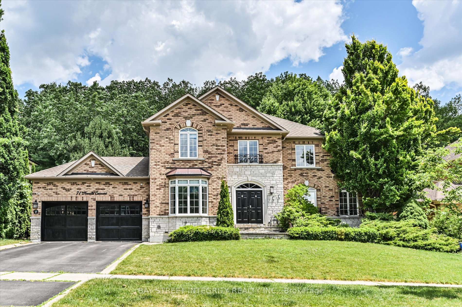 Photo 1 of 71 Nevada Crescent, Vaughan, Rural Vaughan — HOMEH