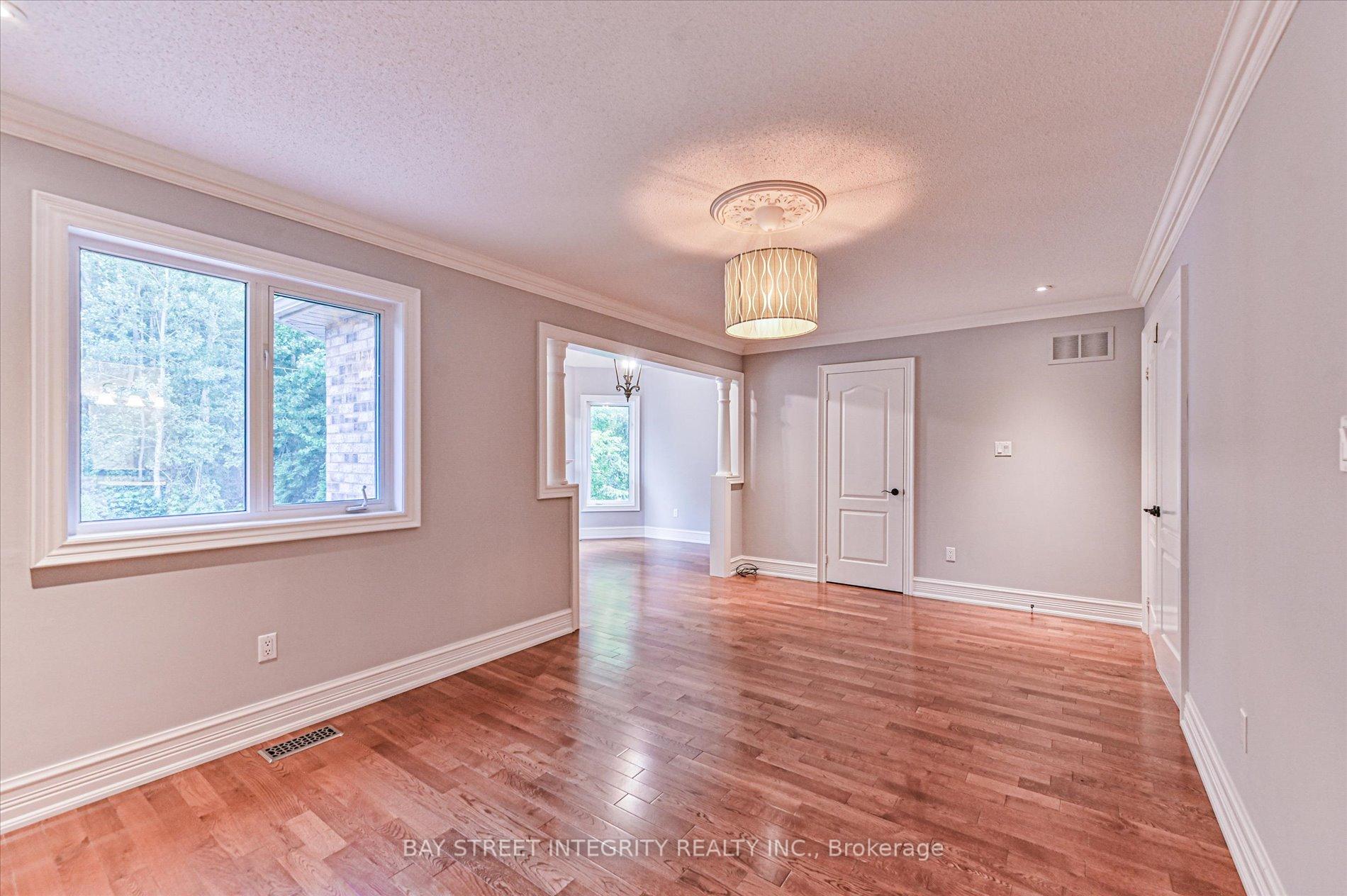 Photo 23 of 71 Nevada Crescent, Vaughan, Rural Vaughan — HOMEH