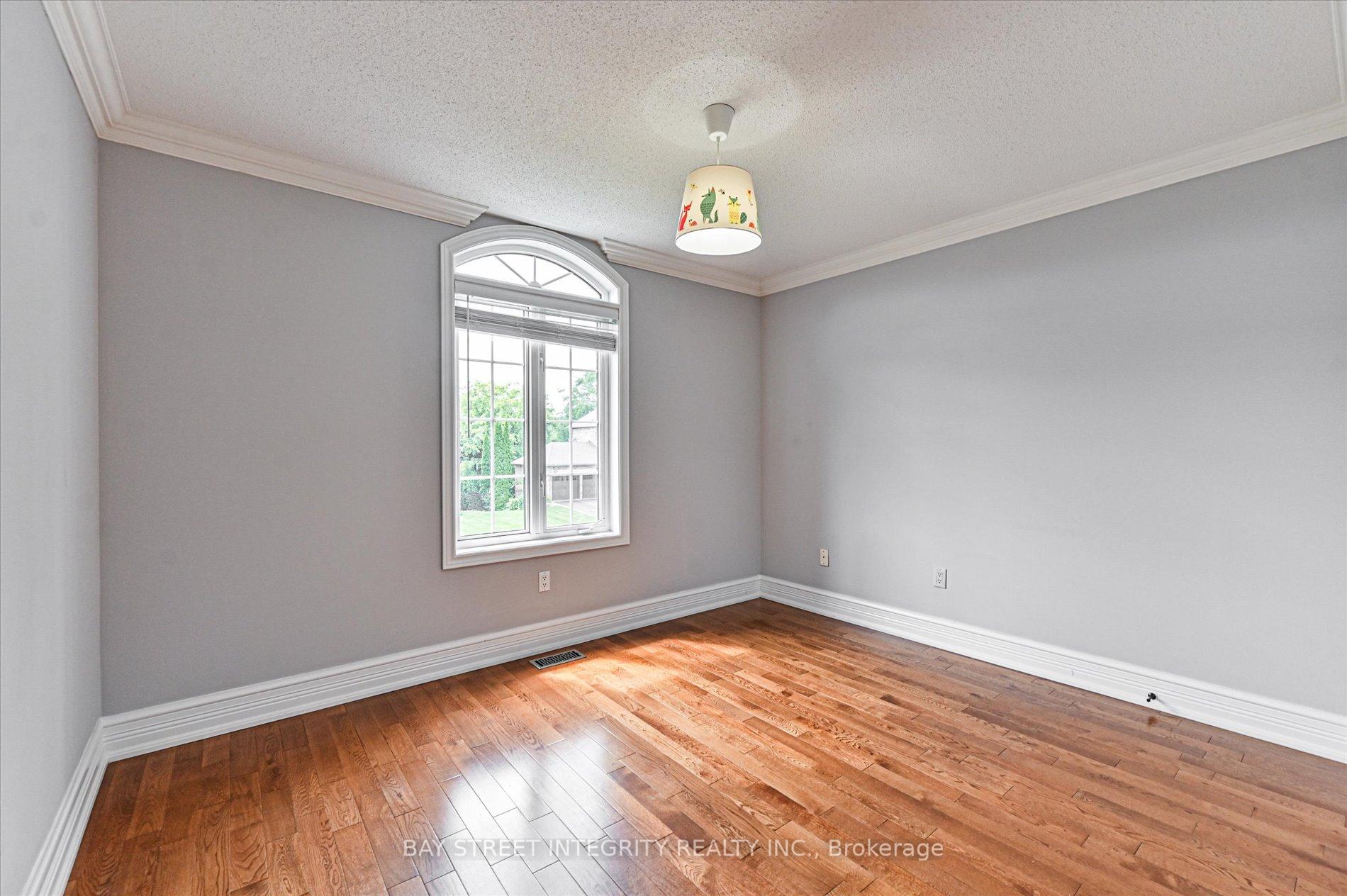 Photo 30 of 71 Nevada Crescent, Vaughan, Rural Vaughan — HOMEH
