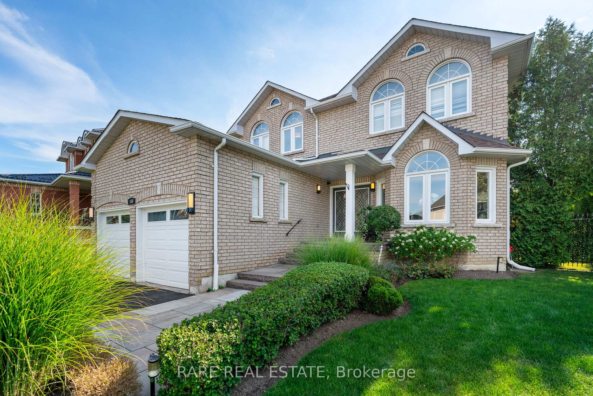 Photo 2 of 545 Highcliffe Drive, Vaughan, Uplands — HOMEH