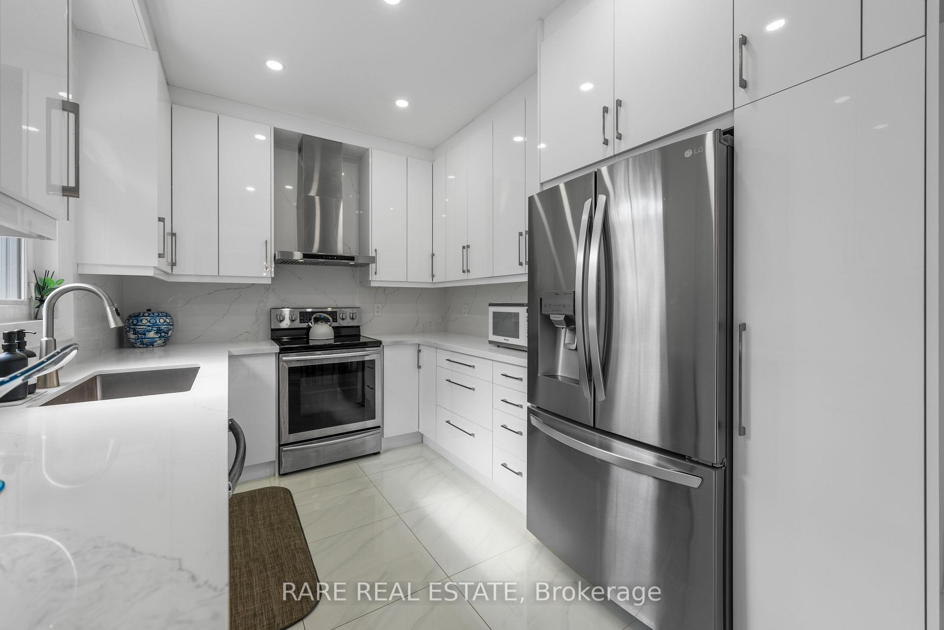 Photo 17 of 545 Highcliffe Drive, Vaughan, Uplands — HOMEH