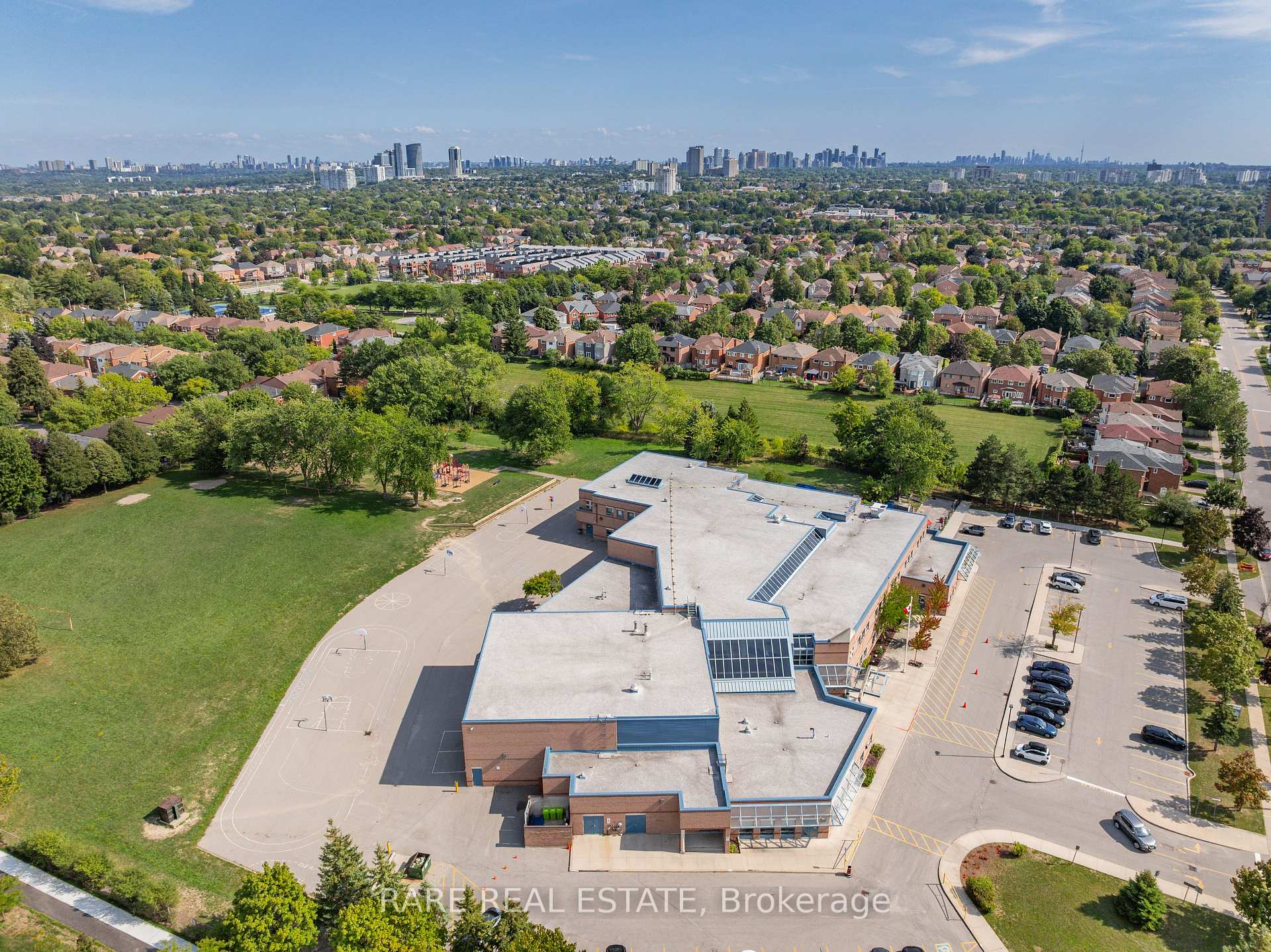 Photo 42 of 545 Highcliffe Drive, Vaughan, Uplands — HOMEH