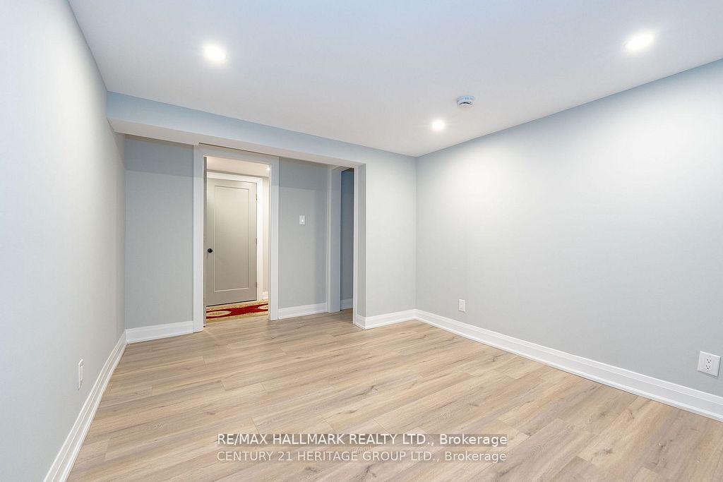 Photo 7 of 77 Richardson Drive, Aurora, Aurora Highlands — HOMEH