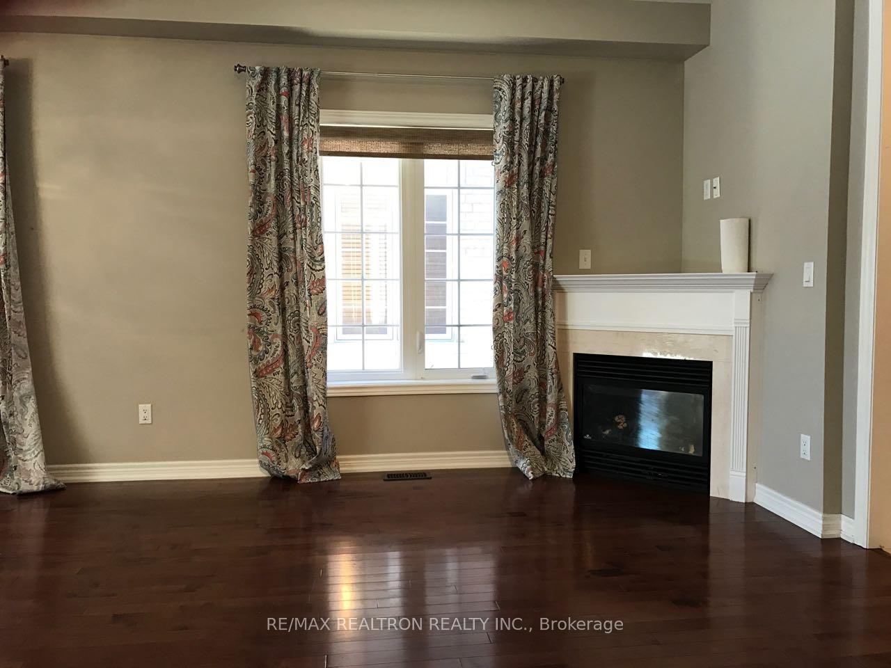 Photo 3 of 74 Israel Zilber Drive, Vaughan, Patterson — HOMEH