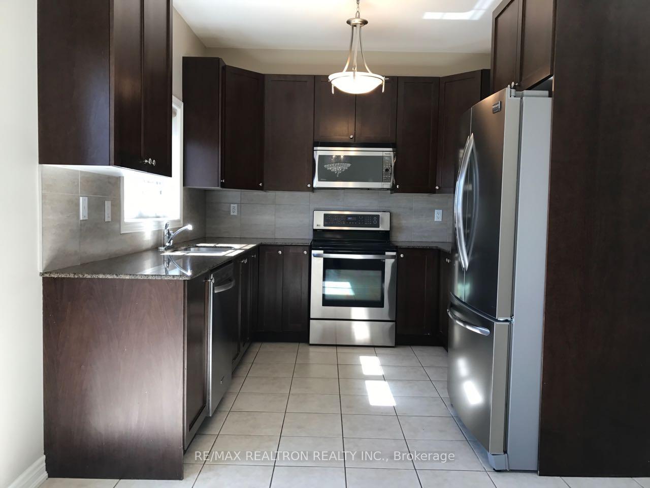 Photo 5 of 74 Israel Zilber Drive, Vaughan, Patterson — HOMEH