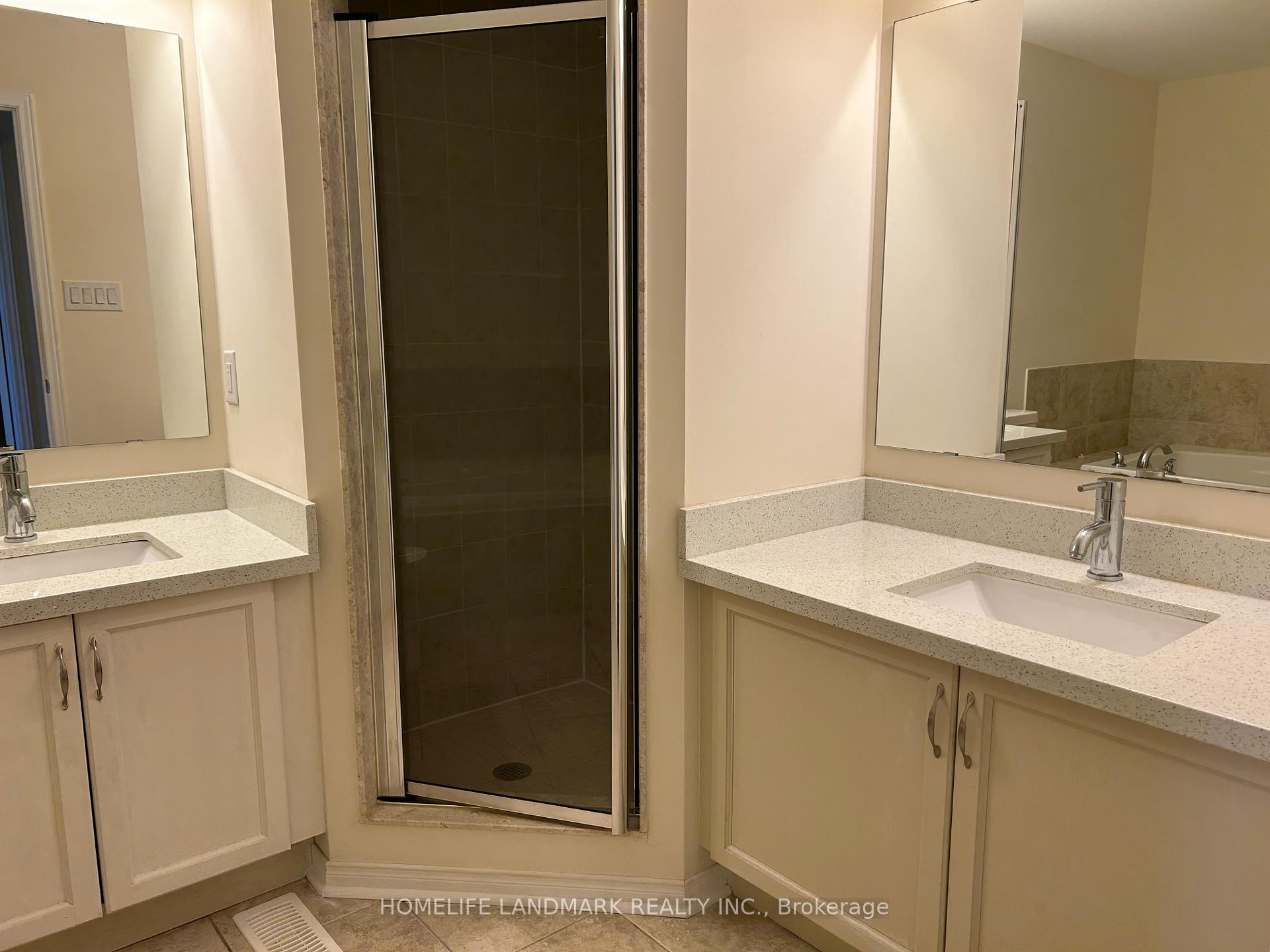 Photo 11 of 8 Spruce Pine Crescent, Vaughan, Patterson — HOMEH