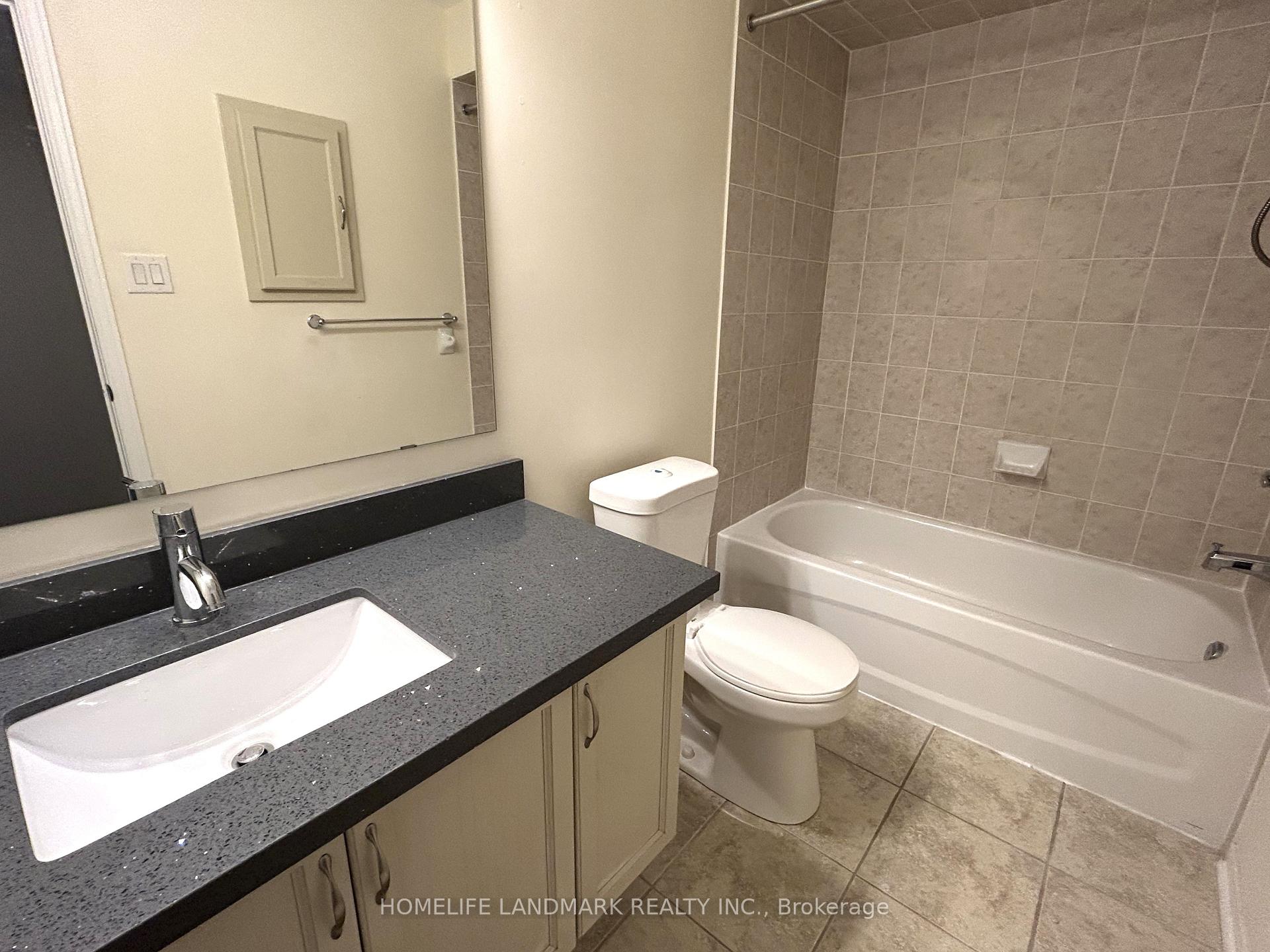 Photo 15 of 8 Spruce Pine Crescent, Vaughan, Patterson — HOMEH