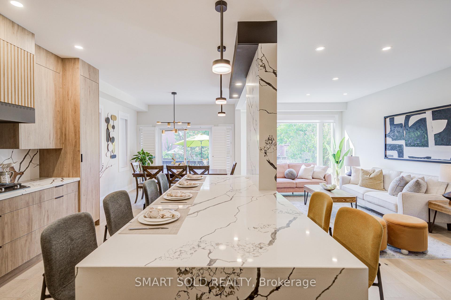 Photo 14 of 35 Bentoak Crescent, Vaughan, Patterson — HOMEH