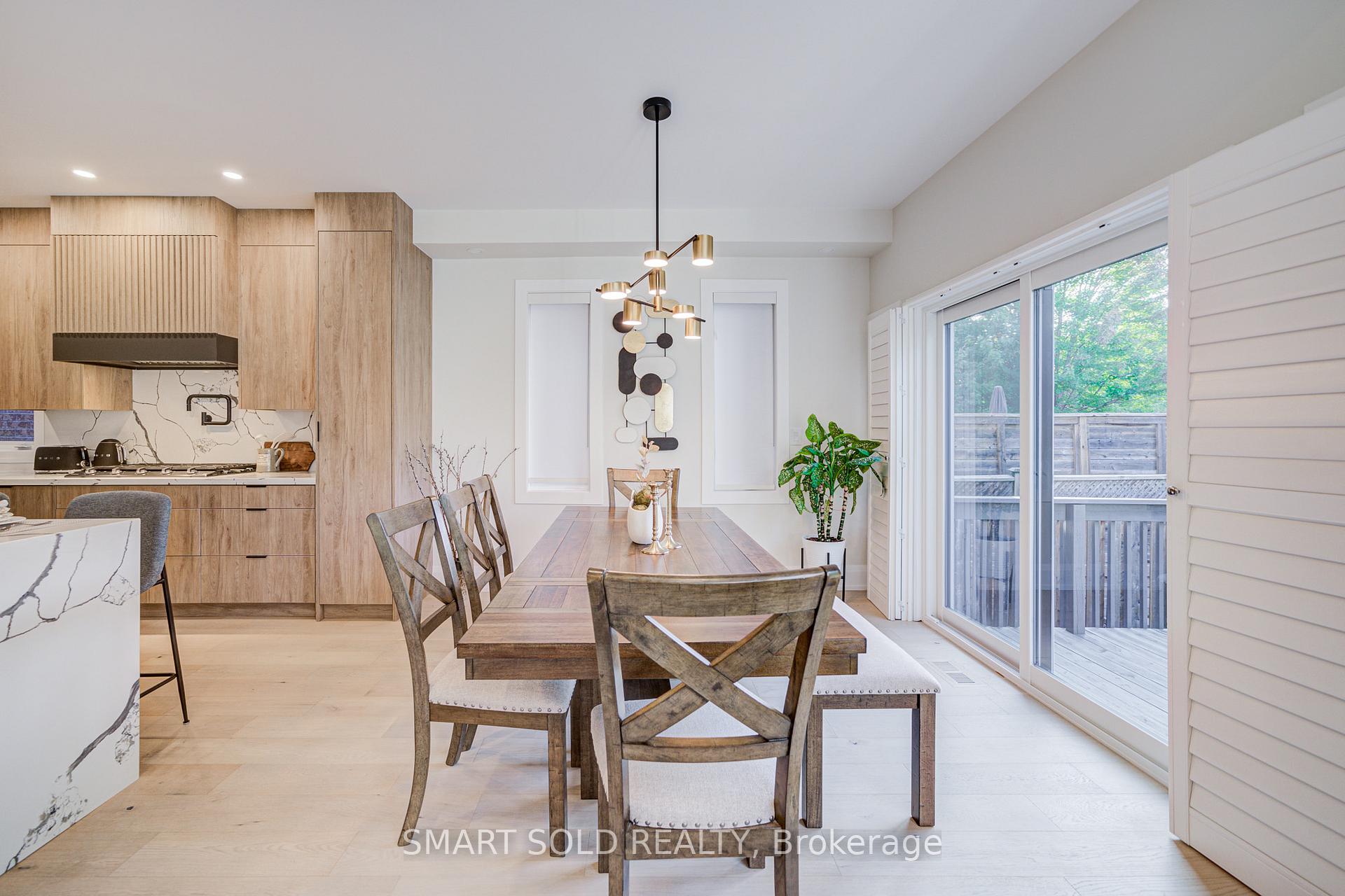 Photo 19 of 35 Bentoak Crescent, Vaughan, Patterson — HOMEH