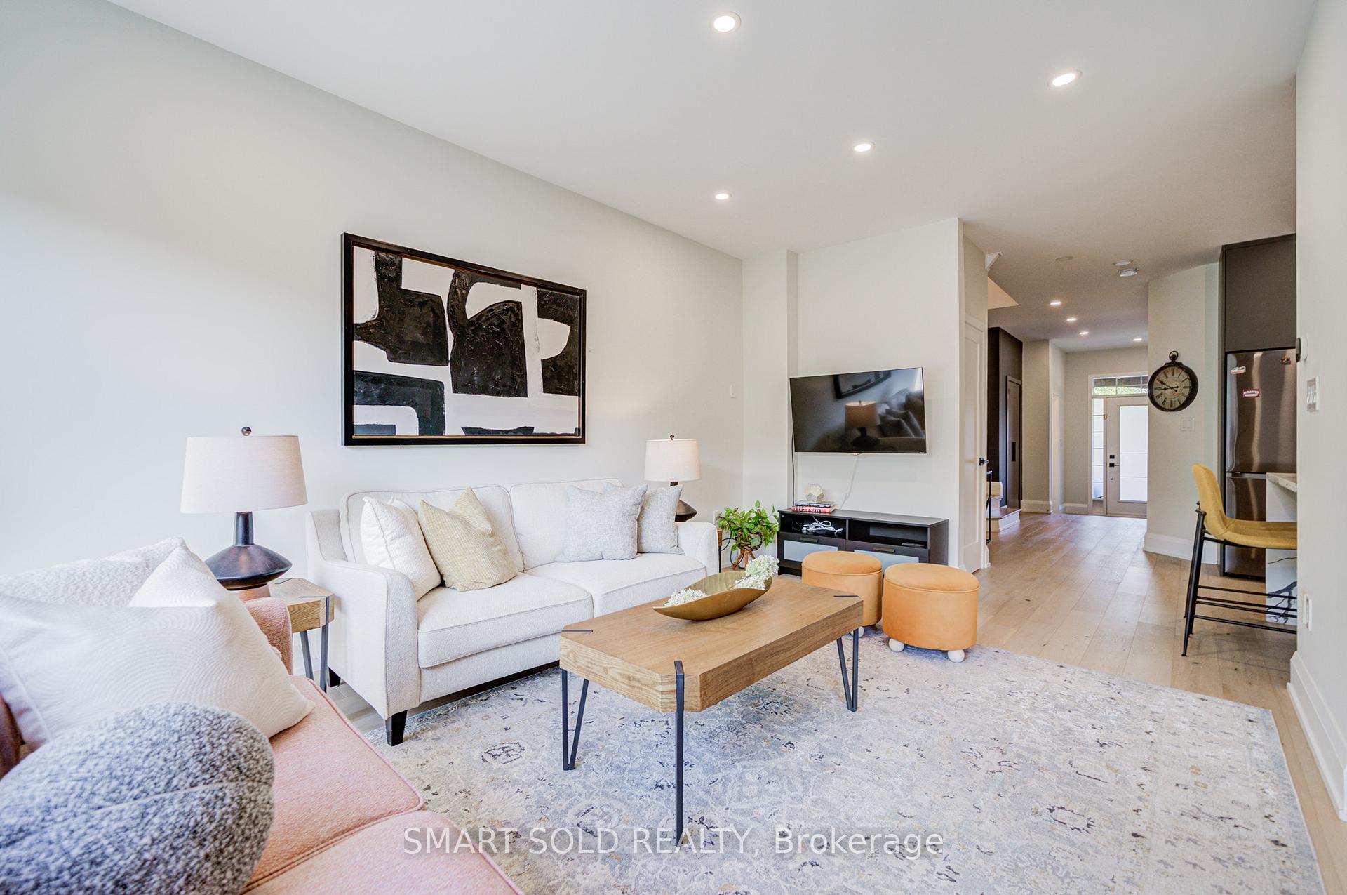 Photo 22 of 35 Bentoak Crescent, Vaughan, Patterson — HOMEH