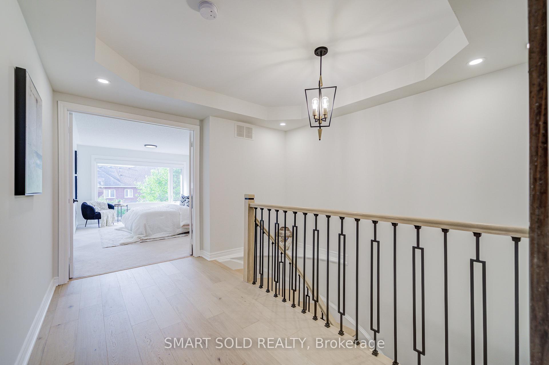 Photo 25 of 35 Bentoak Crescent, Vaughan, Patterson — HOMEH