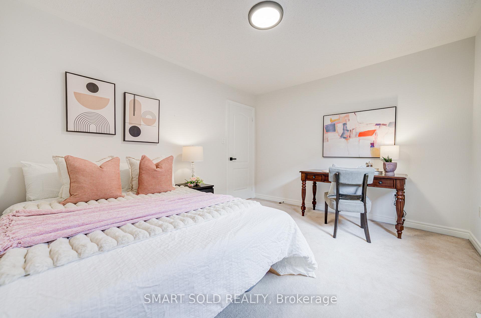 Photo 32 of 35 Bentoak Crescent, Vaughan, Patterson — HOMEH