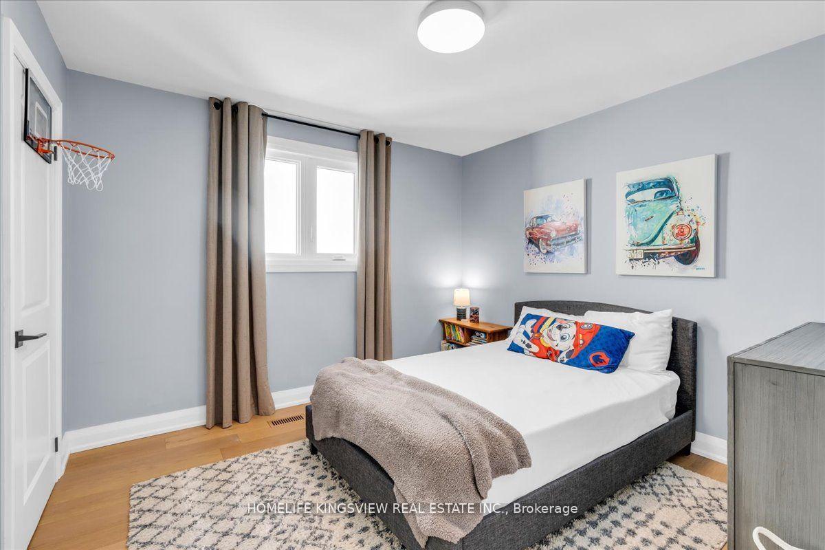 Photo 19 of 25 Sylvadene (Main & Upper) Parkway, Vaughan, East Woodbridge — HOMEH