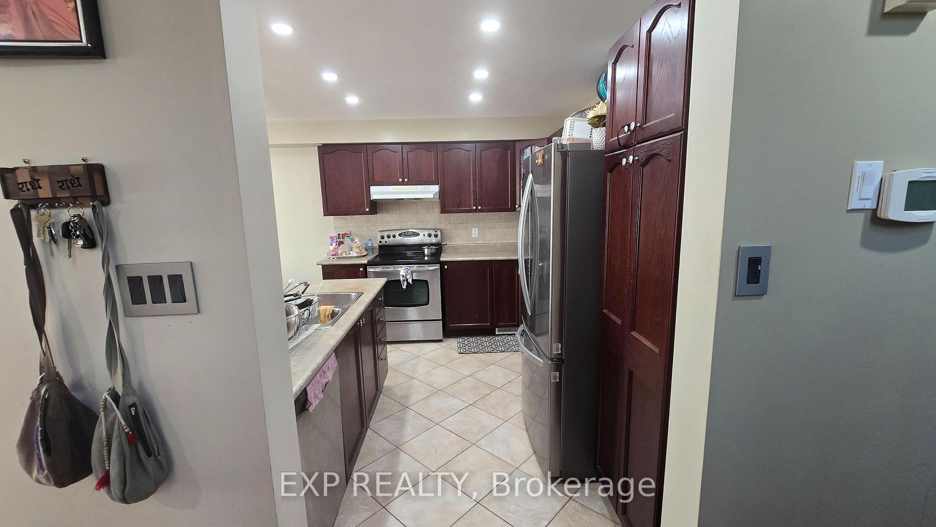 Photo 4 of 283 Tewsley Drive, Ottawa, Riverside South/Gloucester Glen — HOMEH