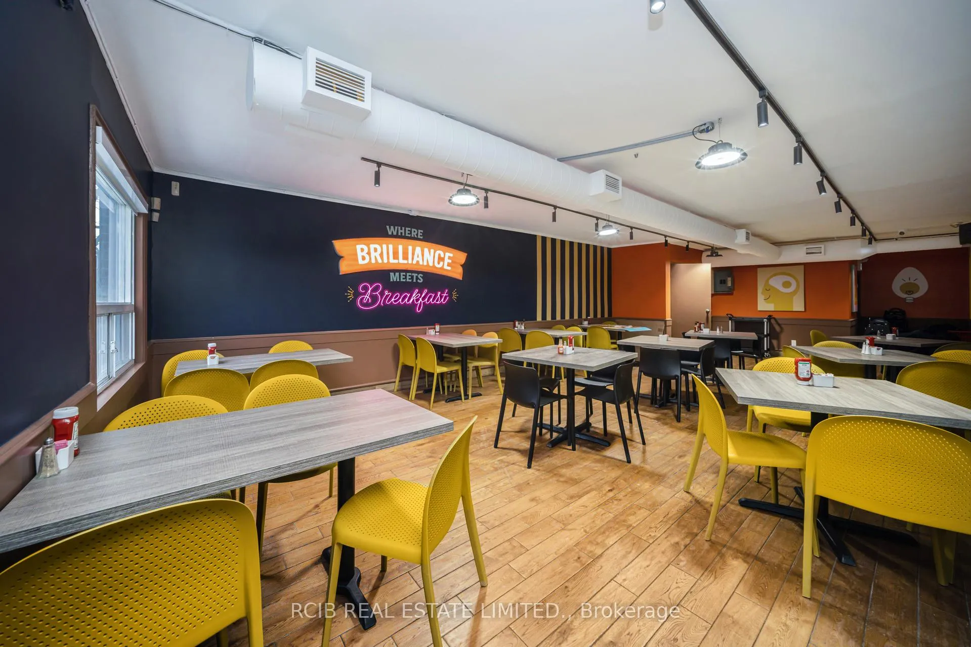 Photo 11 of Unit 109, 20 Burkebrook Pl, North York, Bridle Path-Sunnybrook-York Mills — HOMEH
