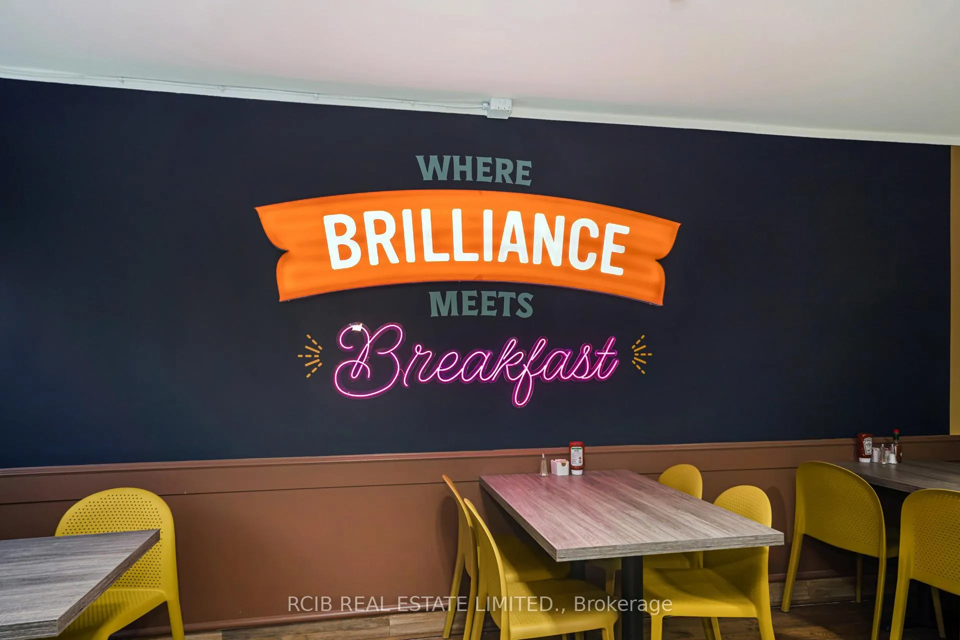 Photo 12 of Unit 109, 20 Burkebrook Pl, North York, Bridle Path-Sunnybrook-York Mills — HOMEH