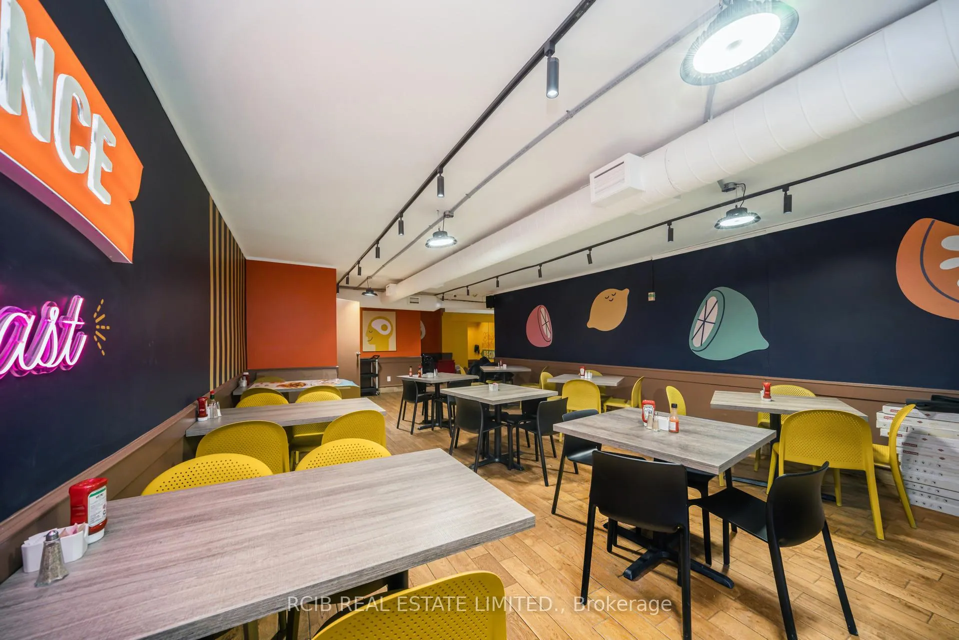 Photo 18 of Unit 109, 20 Burkebrook Pl, North York, Bridle Path-Sunnybrook-York Mills — HOMEH