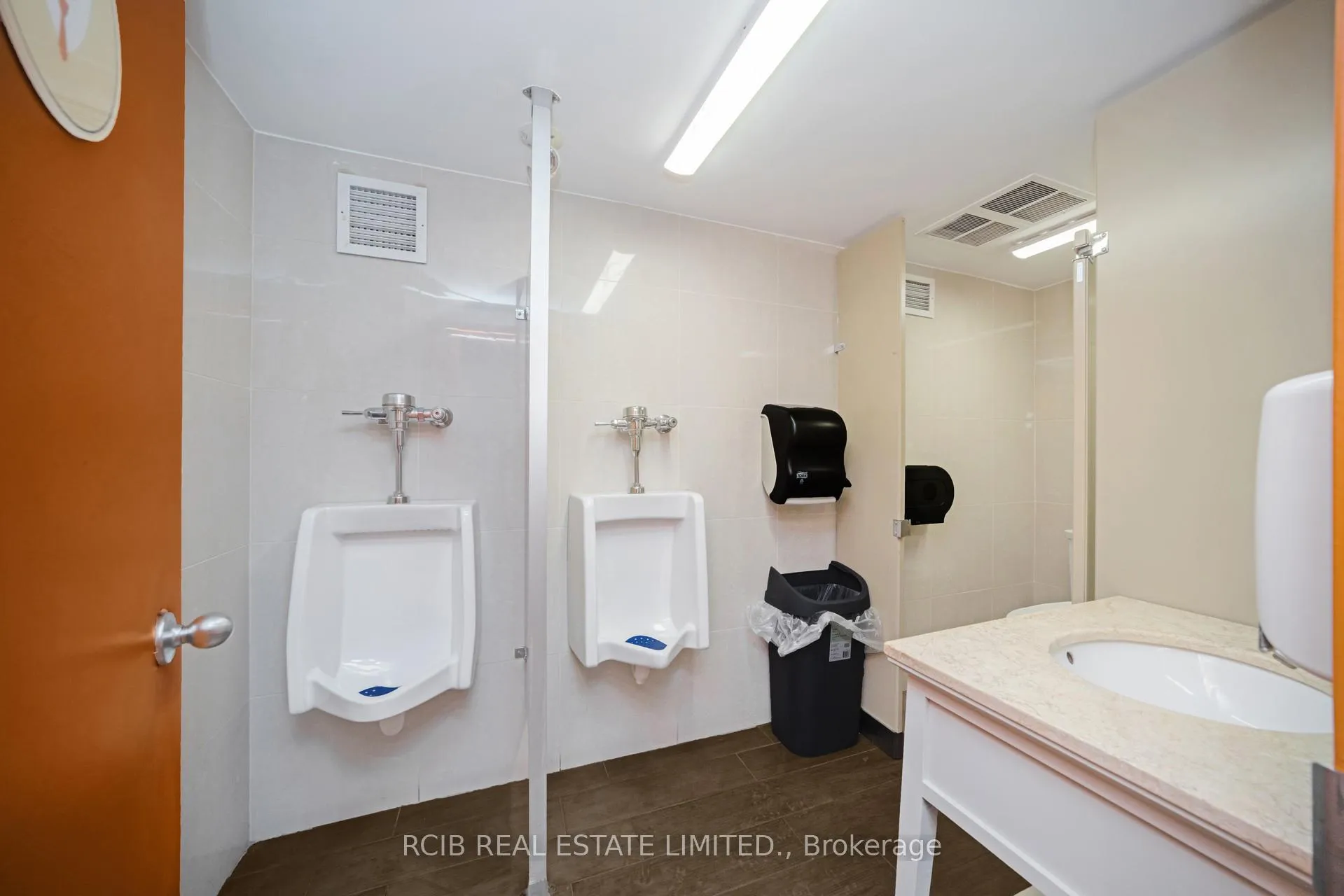 Photo 22 of Unit 109, 20 Burkebrook Pl, North York, Bridle Path-Sunnybrook-York Mills — HOMEH