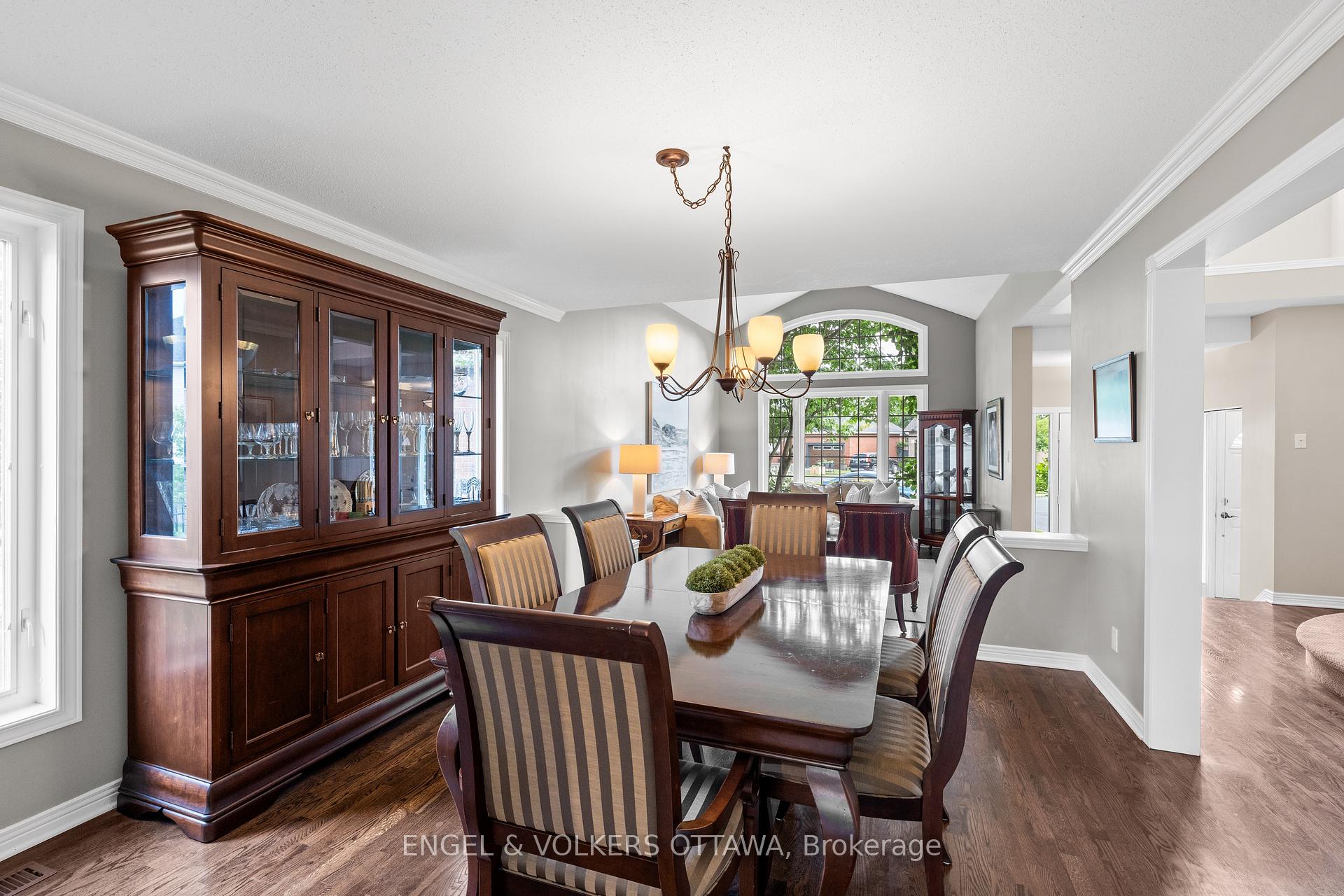 Photo 11 of 804 Covehead Crescent, Ottawa, Riverside South/Gloucester Glen — HOMEH