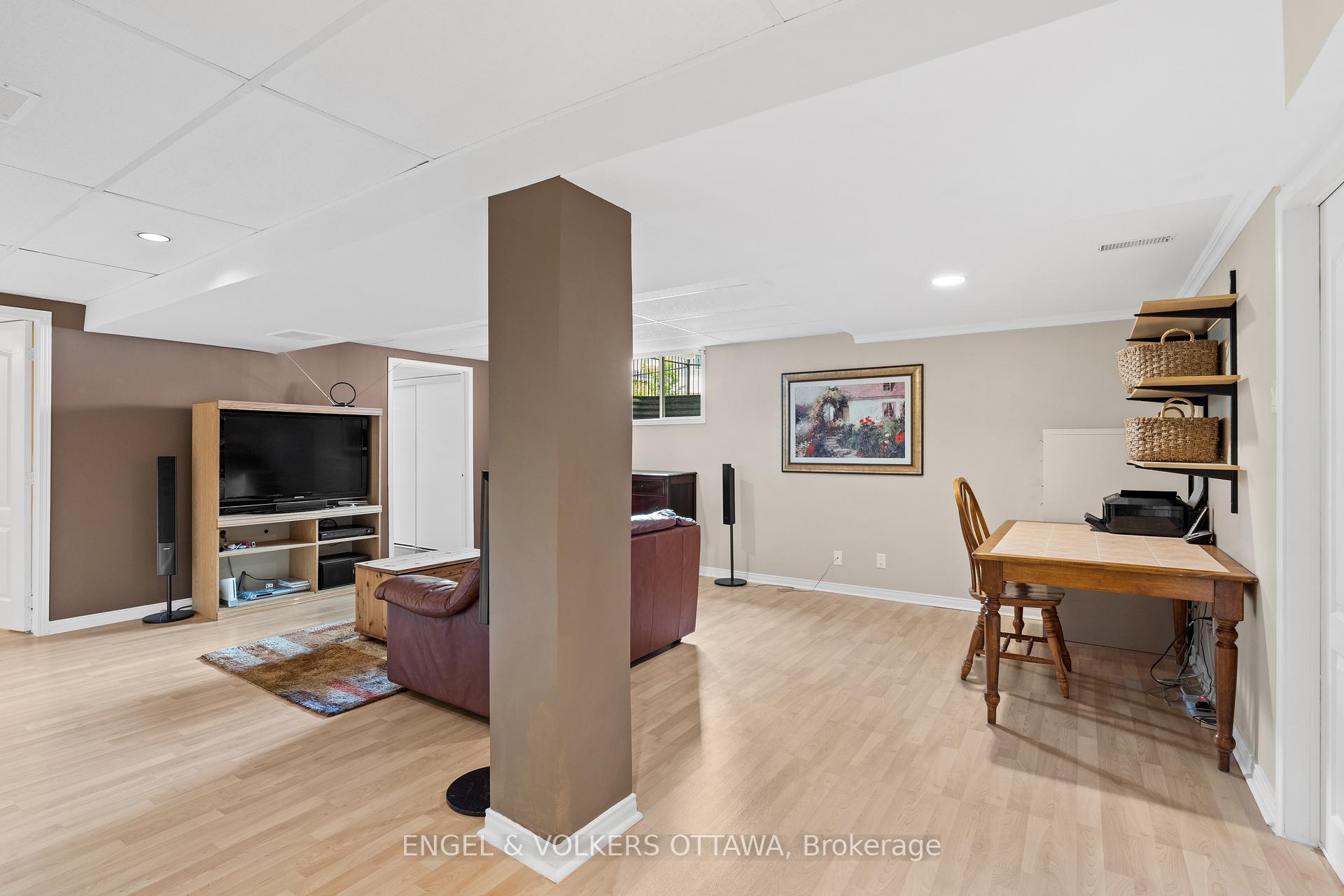 Photo 30 of 804 Covehead Crescent, Ottawa, Riverside South/Gloucester Glen — HOMEH
