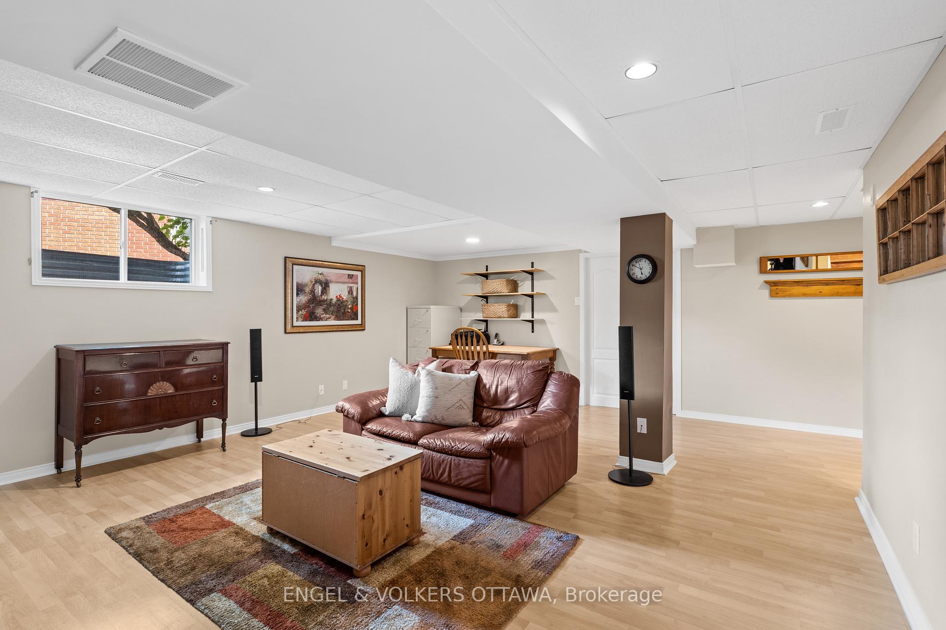 Photo 33 of 804 Covehead Crescent, Ottawa, Riverside South/Gloucester Glen — HOMEH