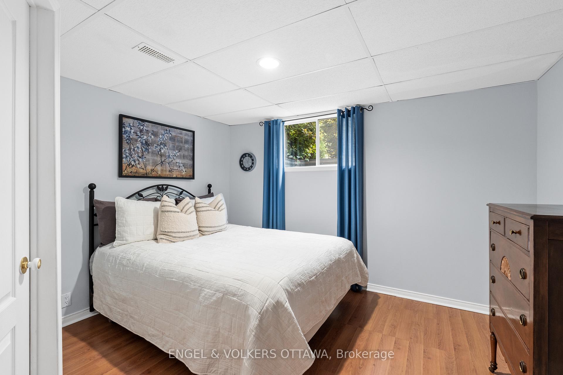 Photo 36 of 804 Covehead Crescent, Ottawa, Riverside South/Gloucester Glen — HOMEH