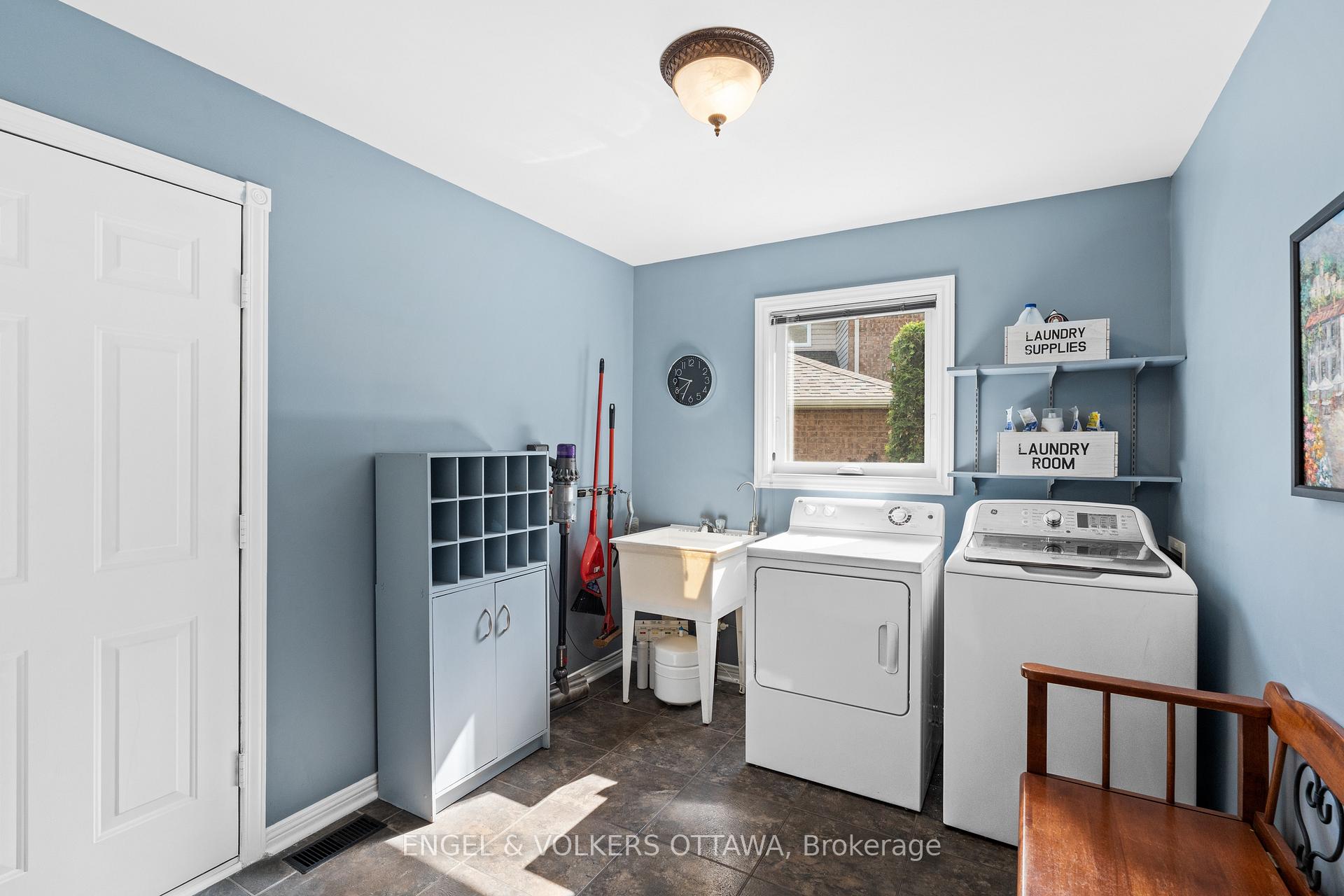 Photo 37 of 804 Covehead Crescent, Ottawa, Riverside South/Gloucester Glen — HOMEH