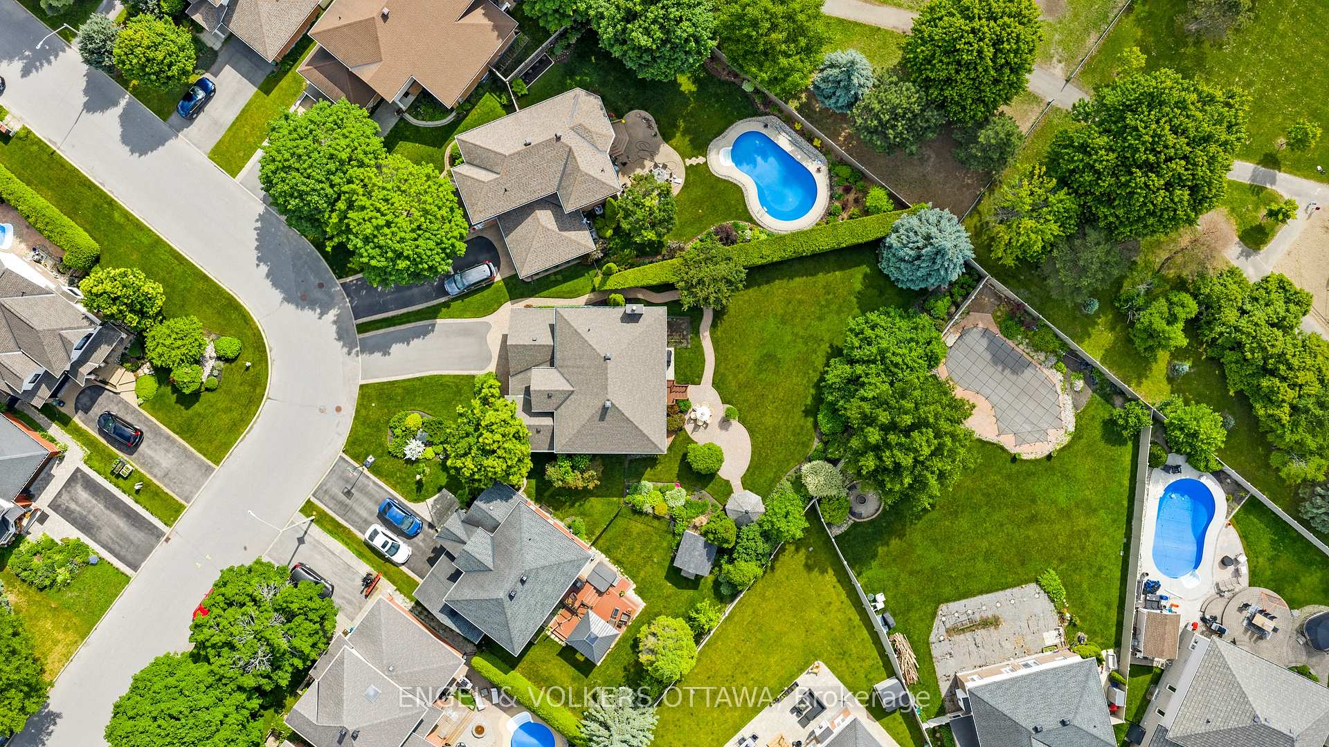 Photo 44 of 804 Covehead Crescent, Ottawa, Riverside South/Gloucester Glen — HOMEH