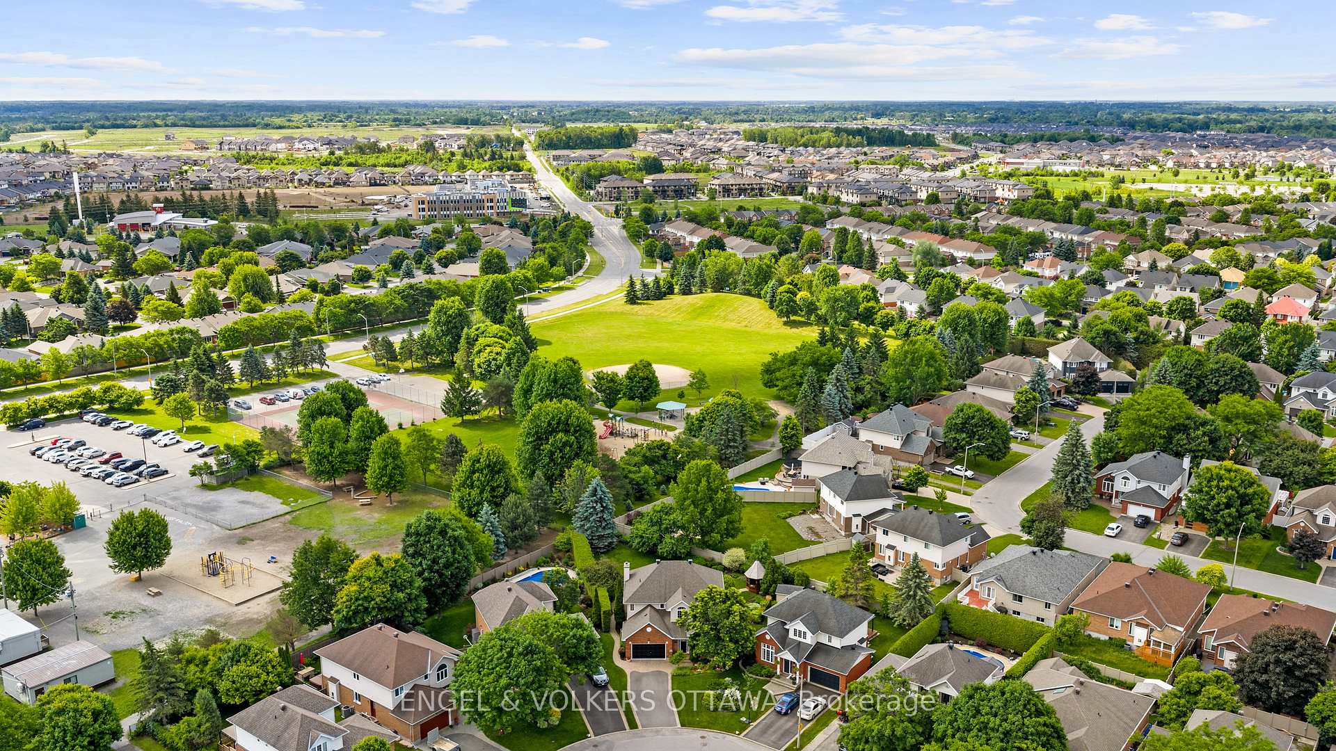 Photo 45 of 804 Covehead Crescent, Ottawa, Riverside South/Gloucester Glen — HOMEH