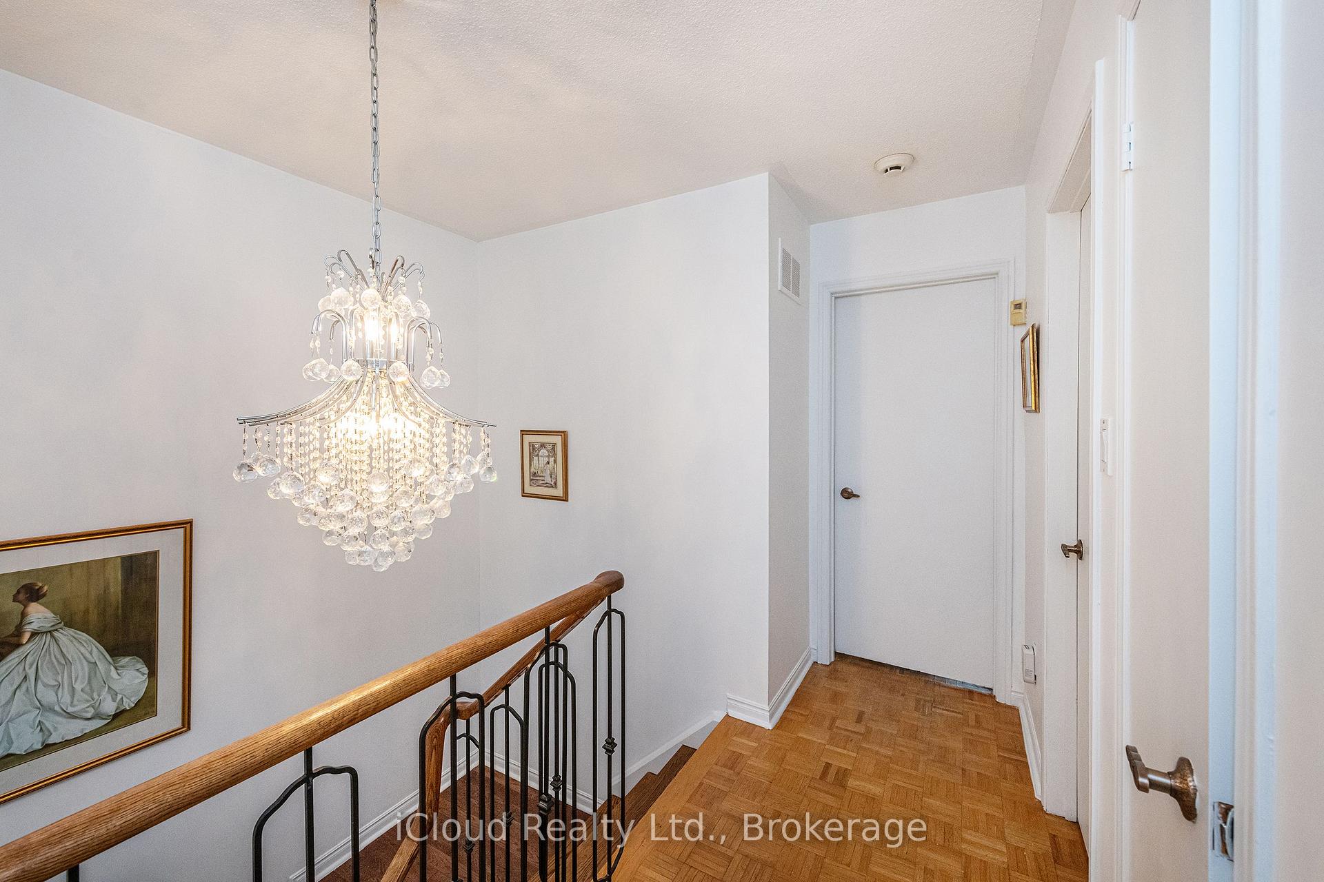 Photo 16 of 54 Embassy Drive, Vaughan, East Woodbridge — HOMEH