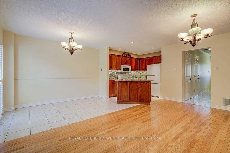 Photo 4 of 79 Roseheath Drive, Vaughan, Maple — HOMEH