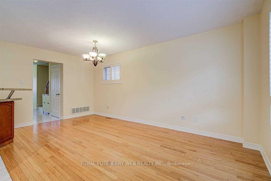 Photo 6 of 79 Roseheath Drive, Vaughan, Maple — HOMEH