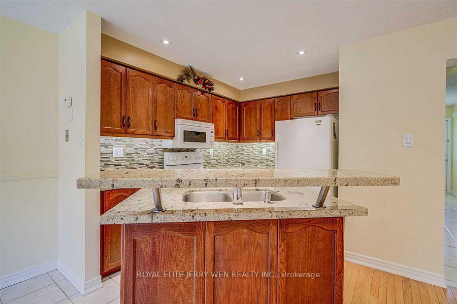 Photo 9 of 79 Roseheath Drive, Vaughan, Maple — HOMEH