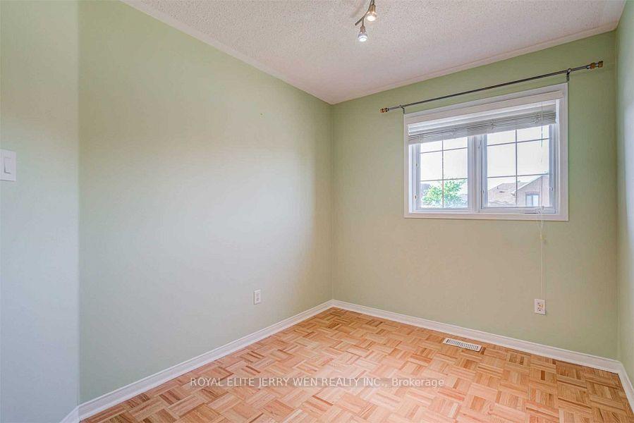 Photo 11 of 79 Roseheath Drive, Vaughan, Maple — HOMEH