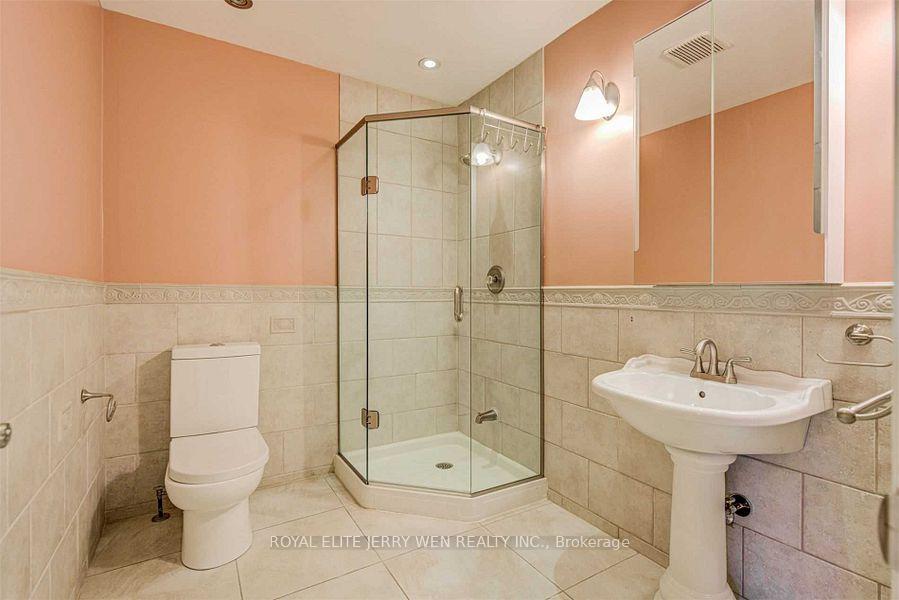 Photo 17 of 79 Roseheath Drive, Vaughan, Maple — HOMEH