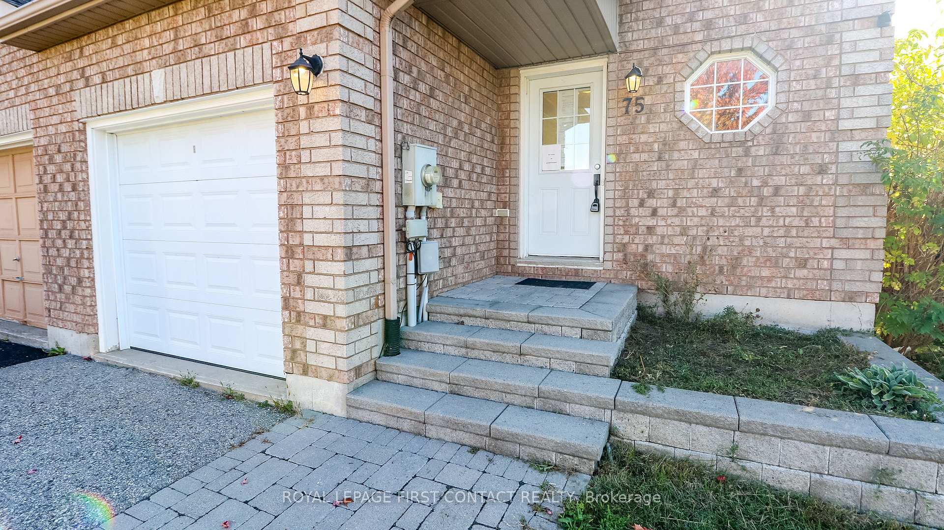 Photo 3 of 75 Larkin Drive, Barrie, Georgian Drive — HOMEH