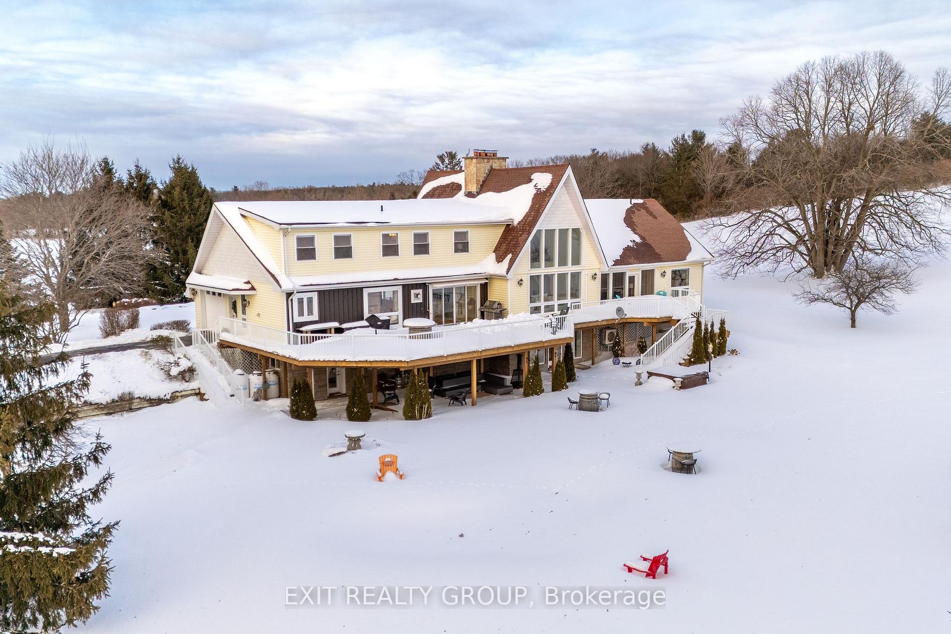 Front of 439 Oak Lake Road