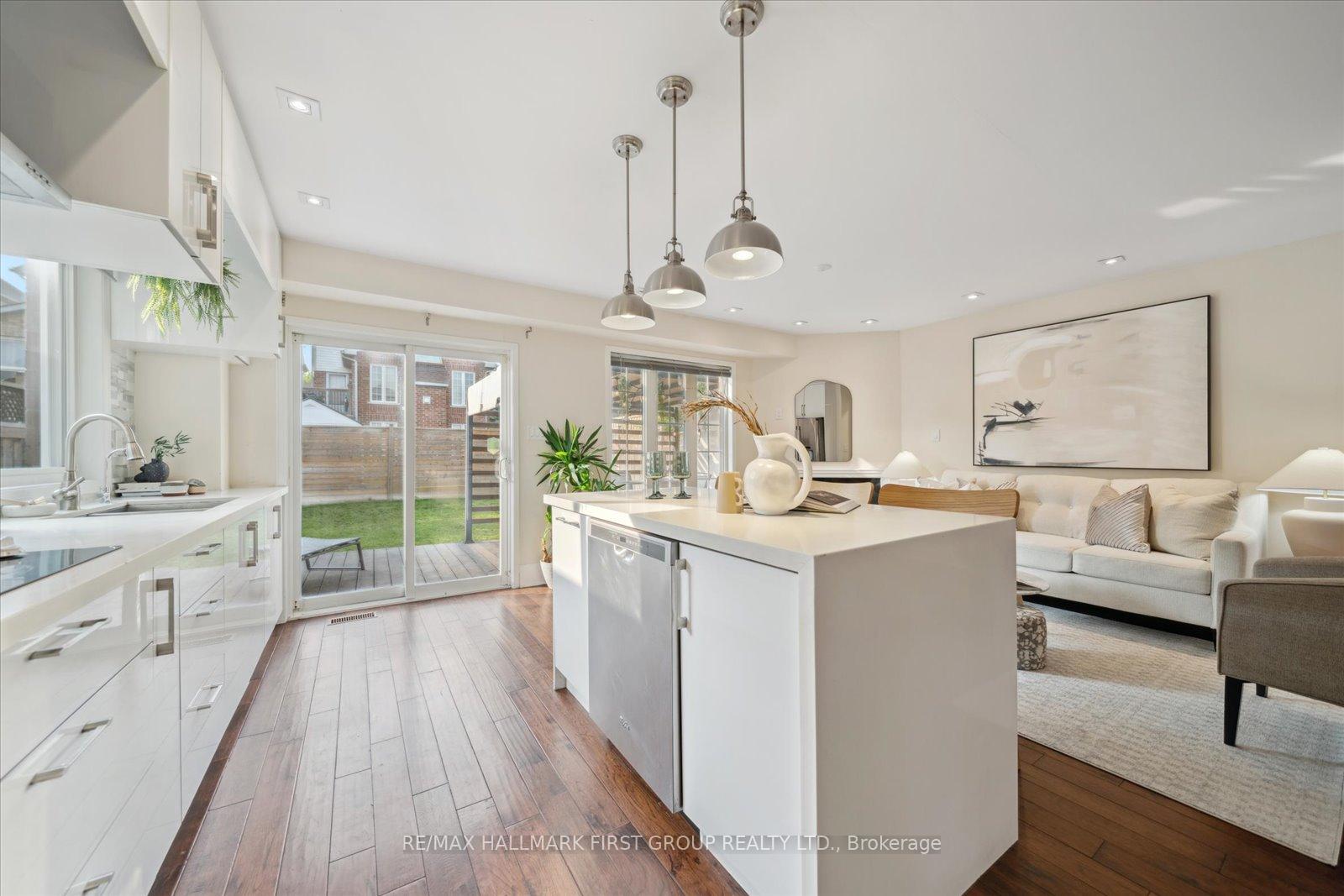 Photo 17 of 27 Shenandoah Drive, Whitby, Williamsburg — HOMEH