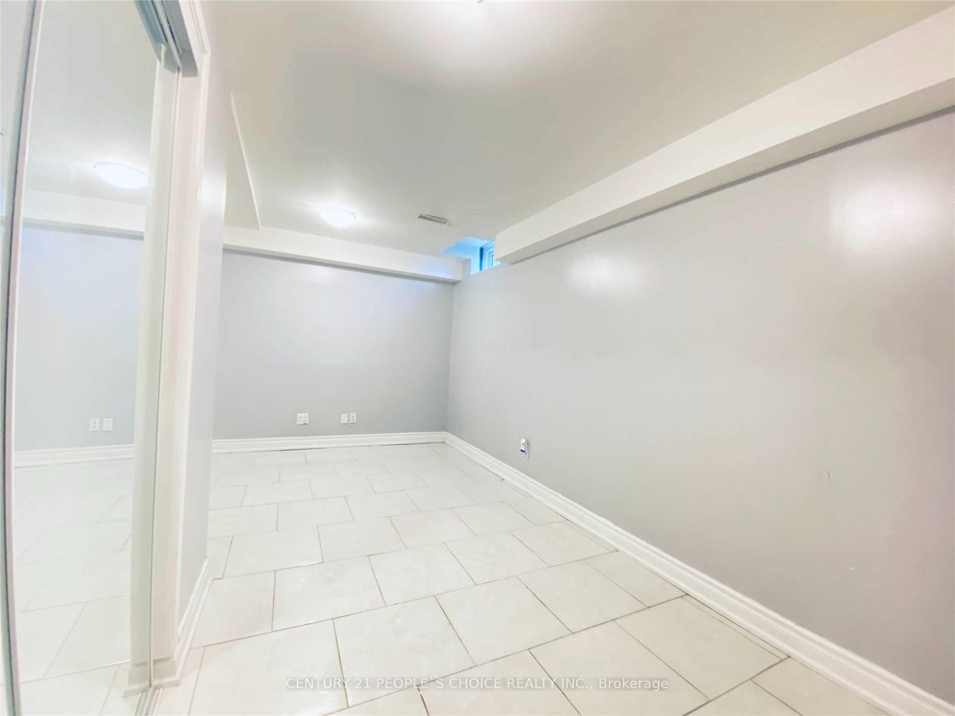 Photo 5 of 281 Waterford Gate, Pickering, Highbush — HOMEH
