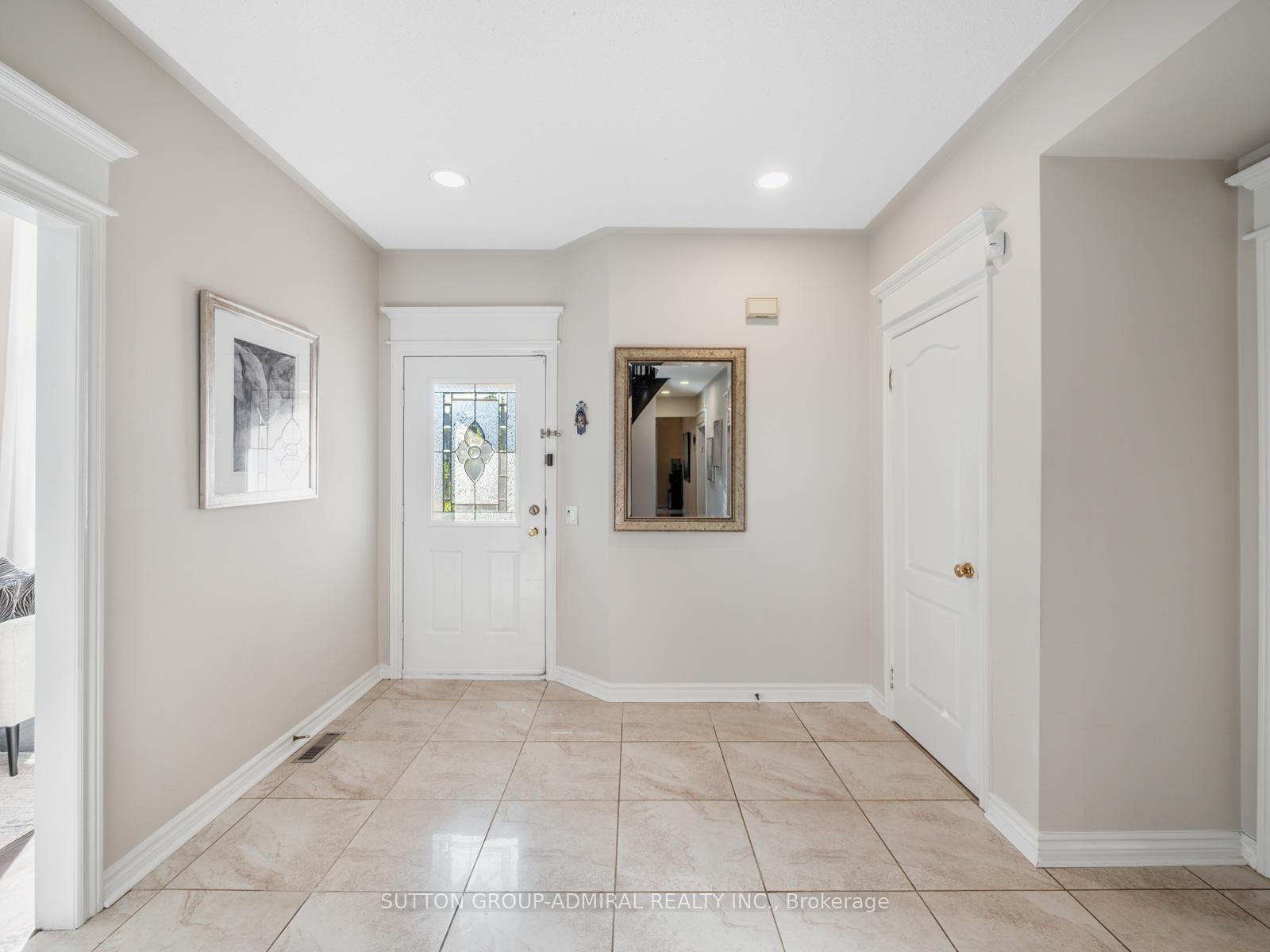Photo 2 of 88 Ventura Way, Vaughan, Beverley Glen — HOMEH