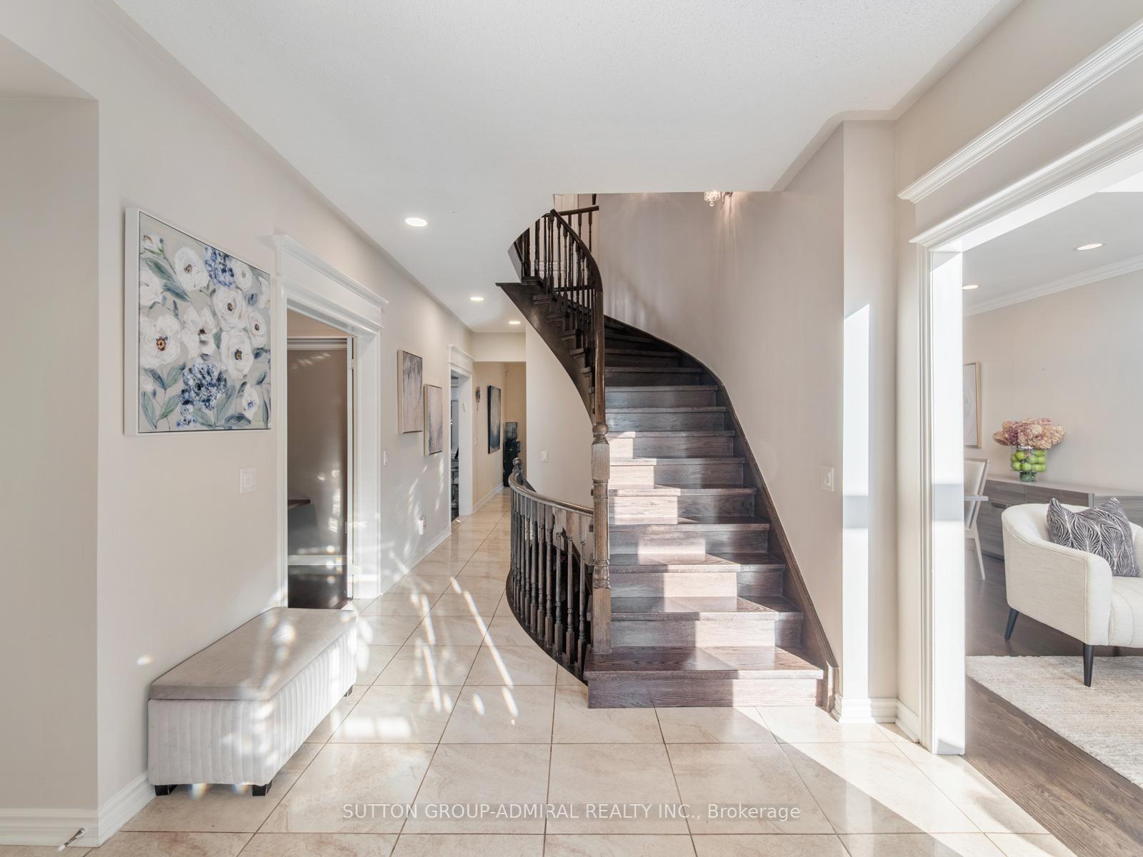 Photo 3 of 88 Ventura Way, Vaughan, Beverley Glen — HOMEH