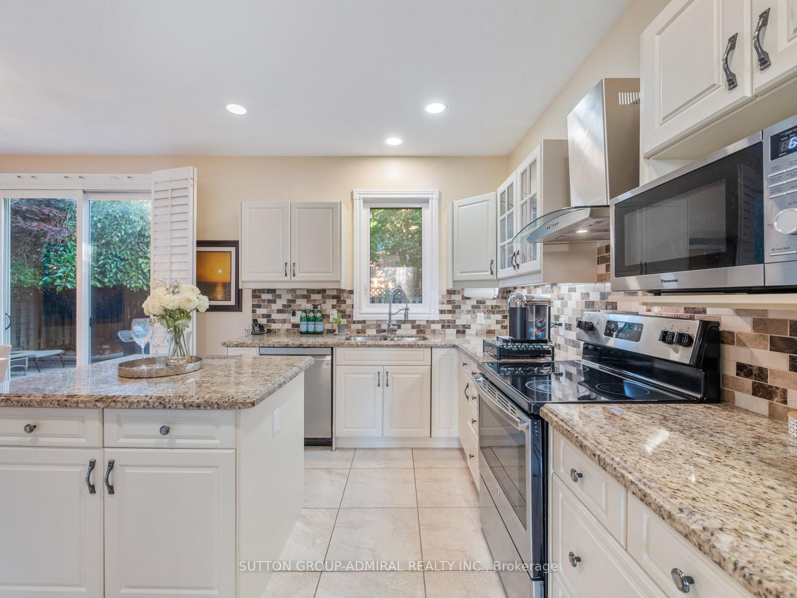 Photo 8 of 88 Ventura Way, Vaughan, Beverley Glen — HOMEH