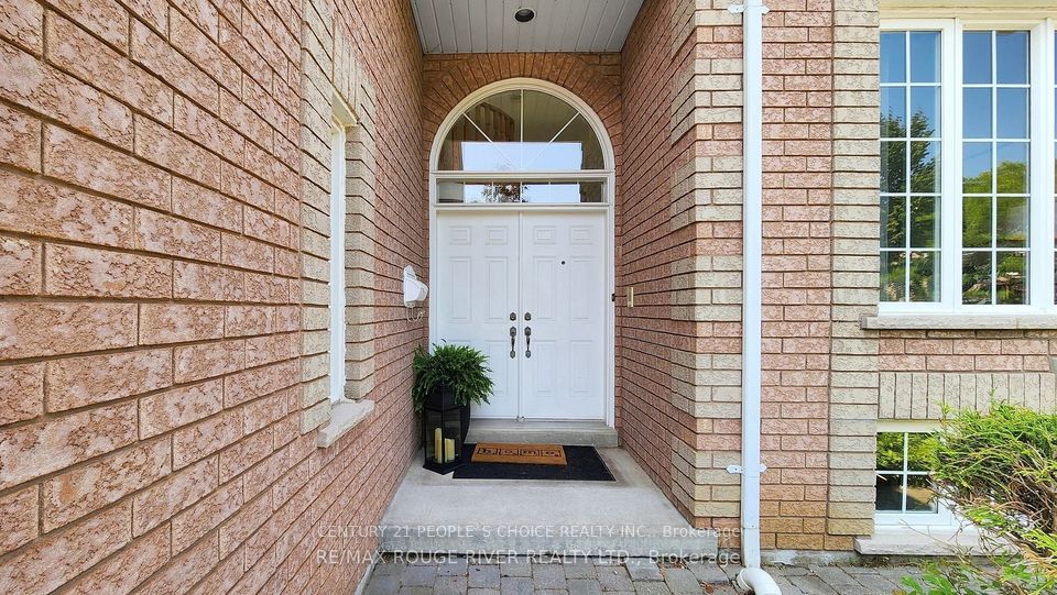 Photo 4 of Unit Upper, 548 Mcleod Crescent, Pickering, Rosebank — HOMEH