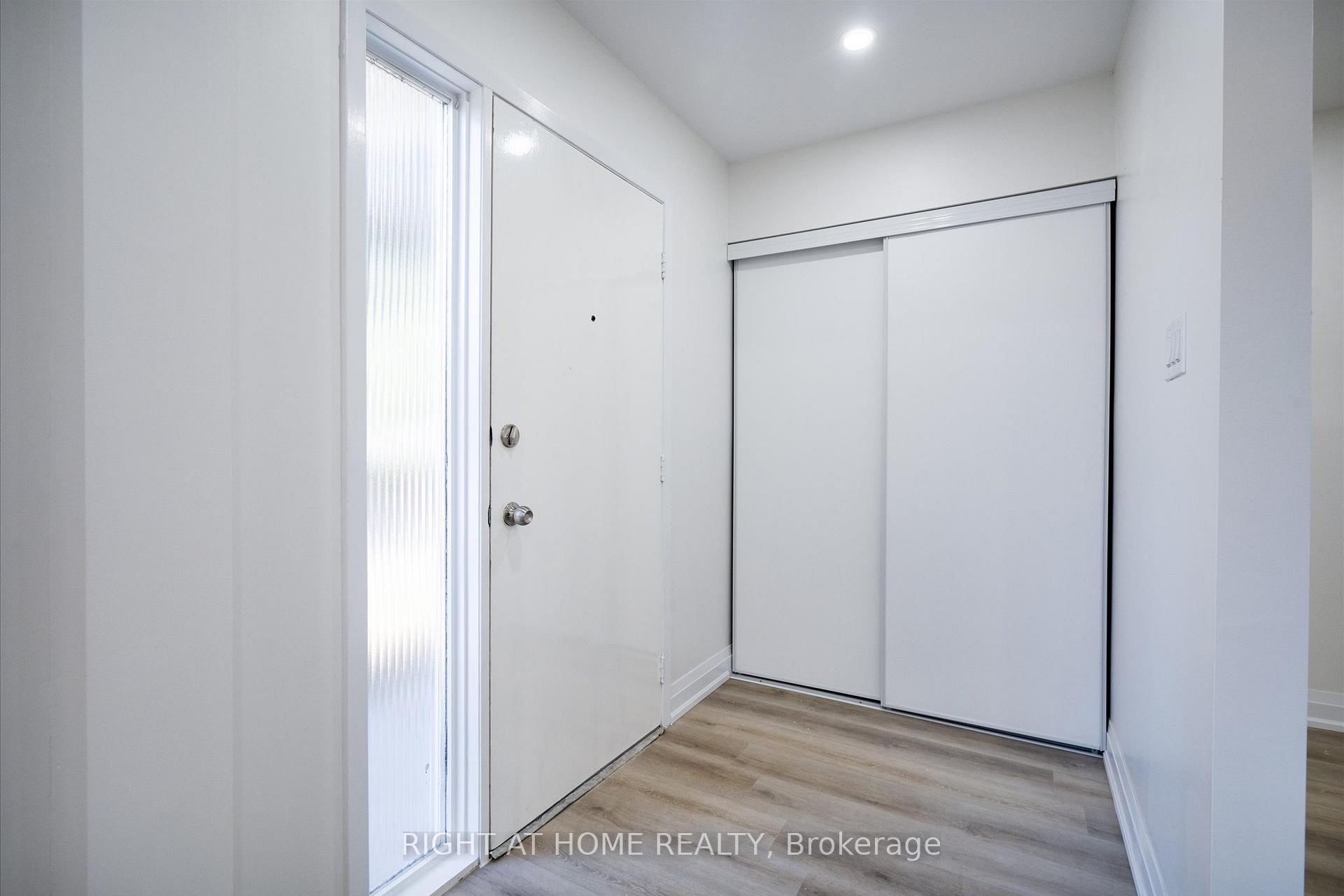 Photo 7 of 809 Helen Crescent, Pickering, Bay Ridges — HOMEH