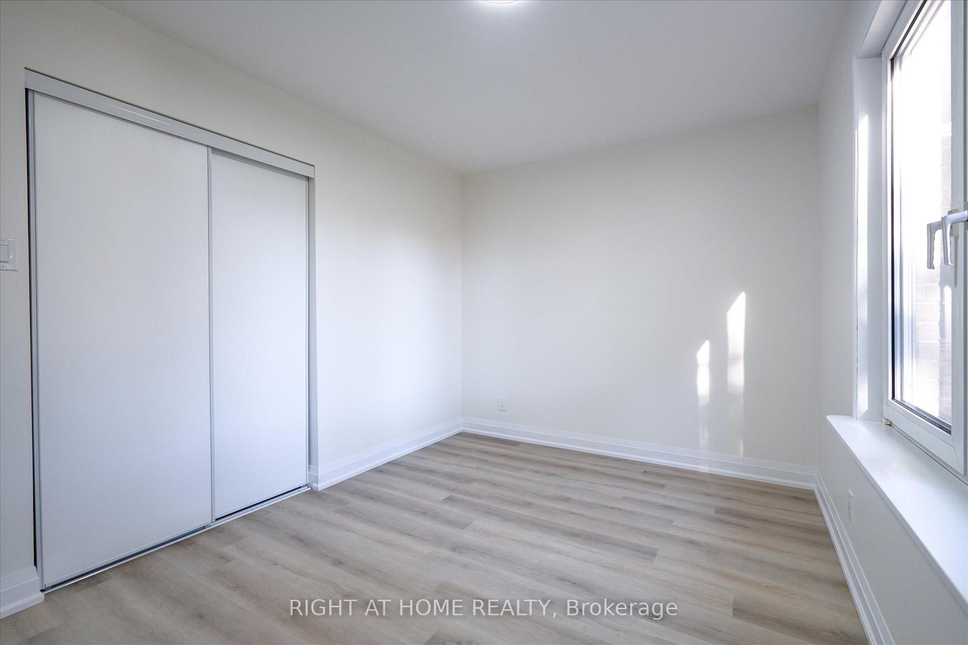 Photo 9 of 809 Helen Crescent, Pickering, Bay Ridges — HOMEH