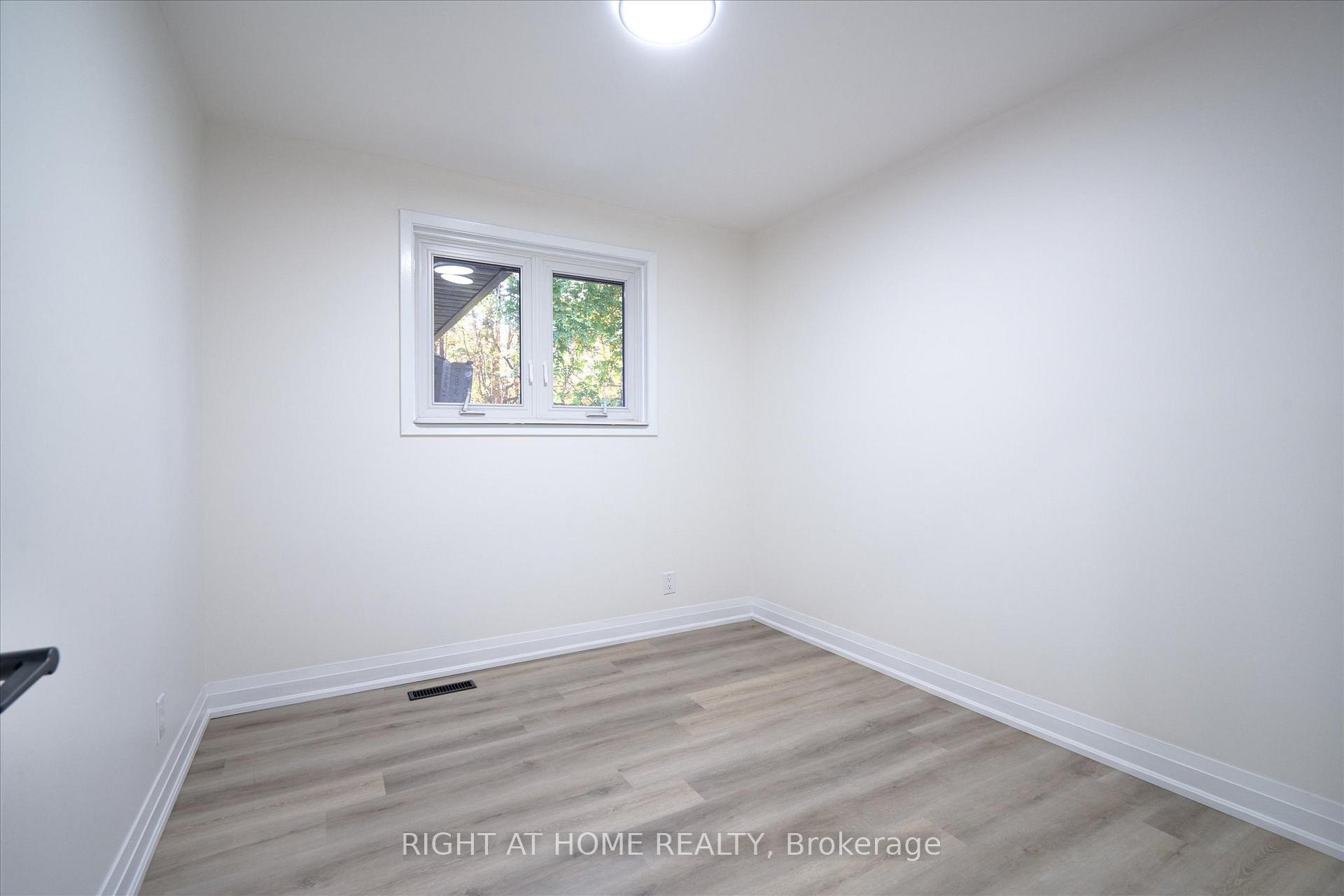 Photo 11 of 809 Helen Crescent, Pickering, Bay Ridges — HOMEH