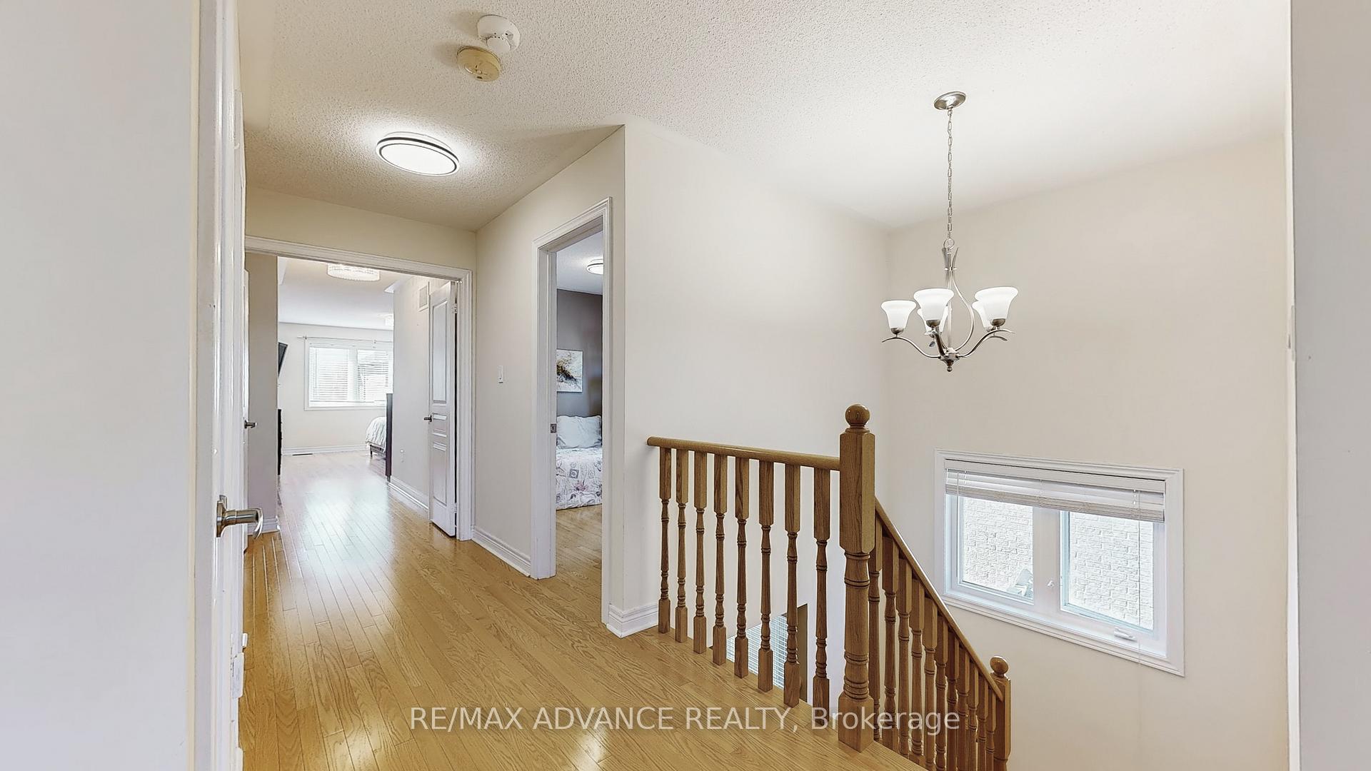 Photo 15 of 151 Laramie Crescent, Vaughan, Patterson — HOMEH