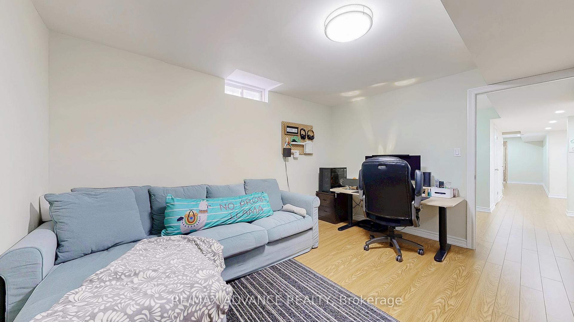 Photo 31 of 151 Laramie Crescent, Vaughan, Patterson — HOMEH