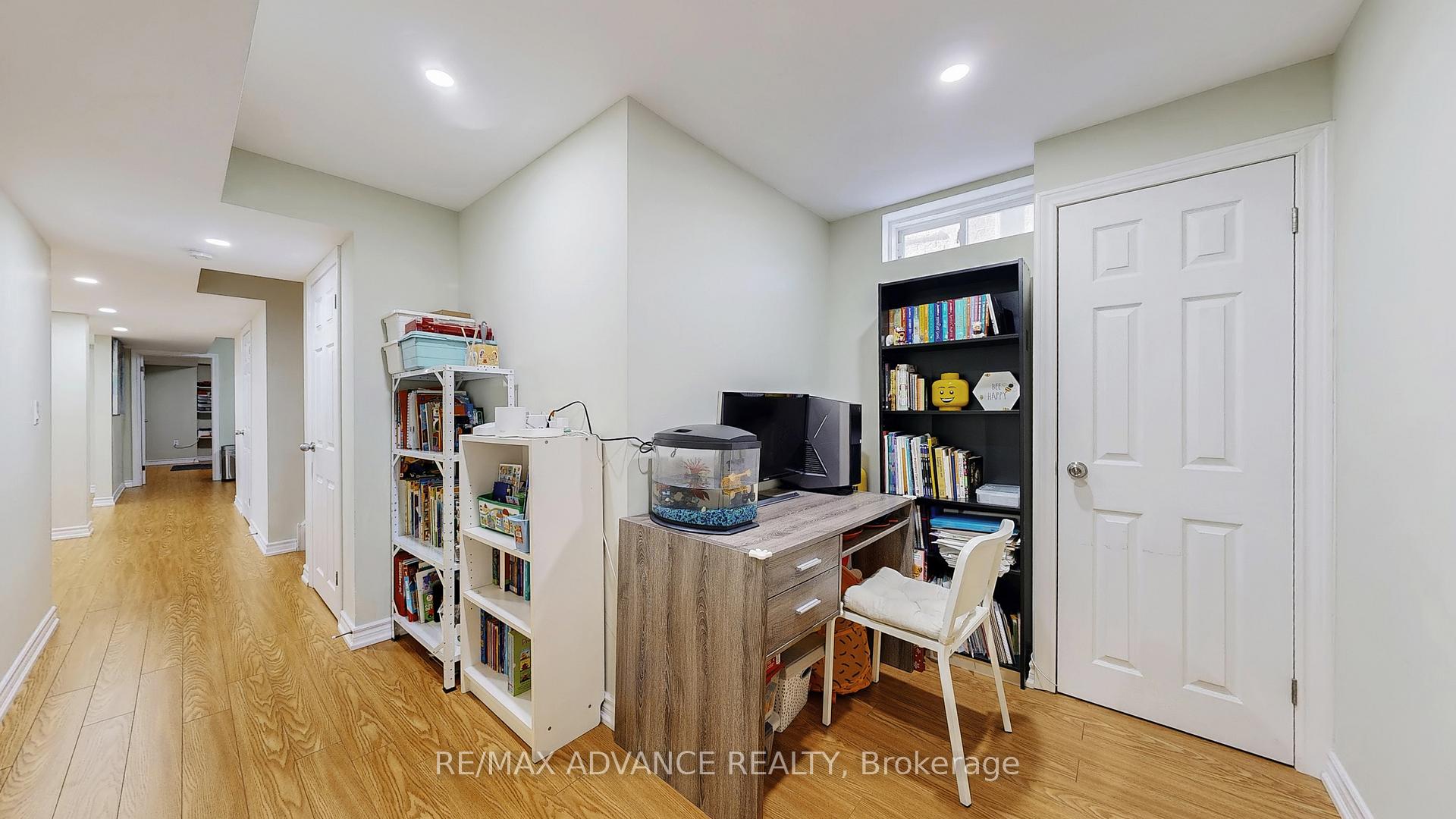 Photo 32 of 151 Laramie Crescent, Vaughan, Patterson — HOMEH